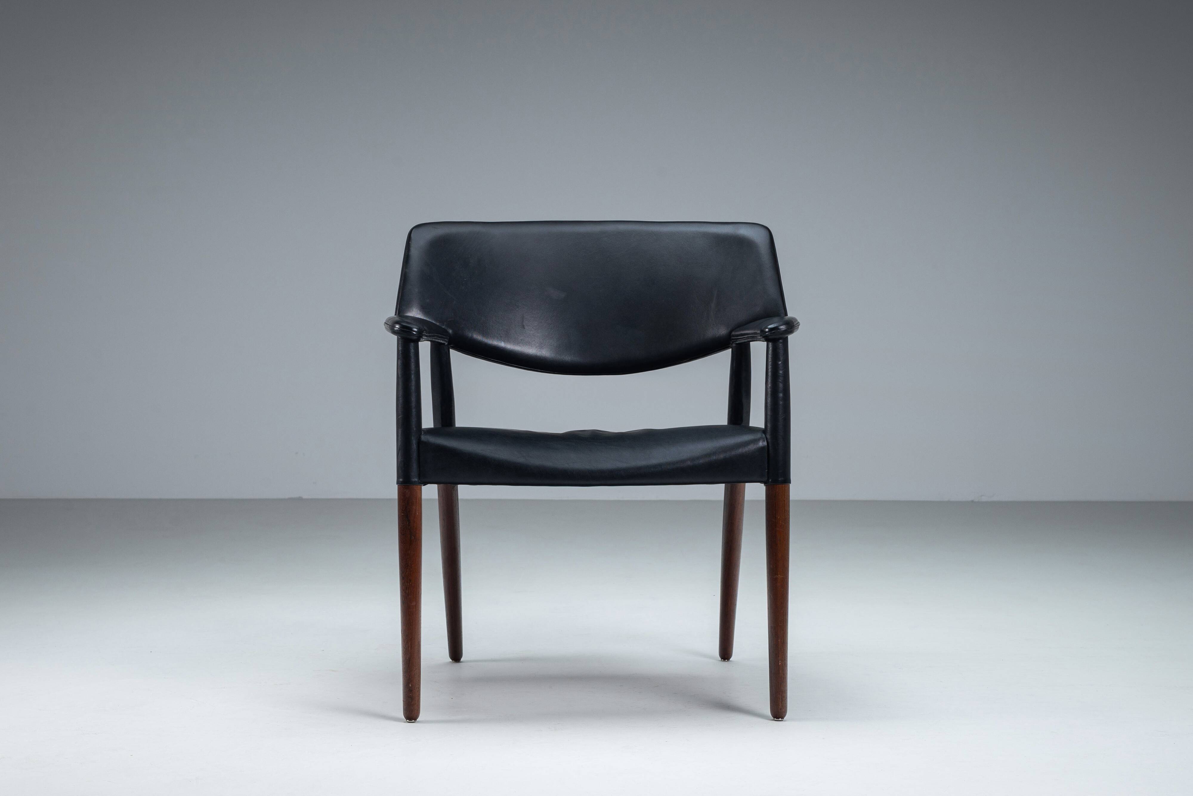 Mid-century armchair designed by Ejnar Larsen & Aksel Bender Madsen for Wil