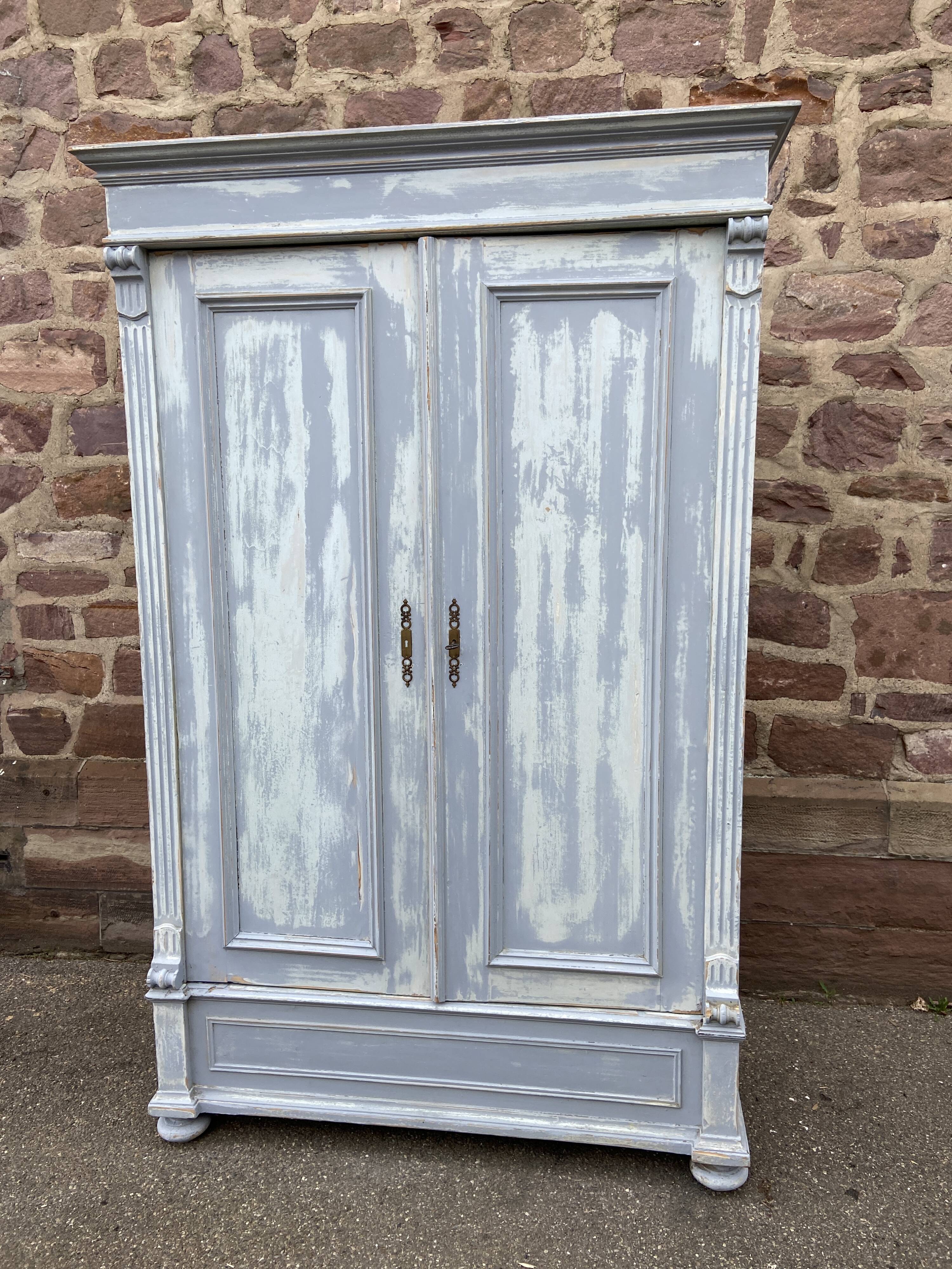 Rustic Alsatian cabinet late 19 Eme painted fir