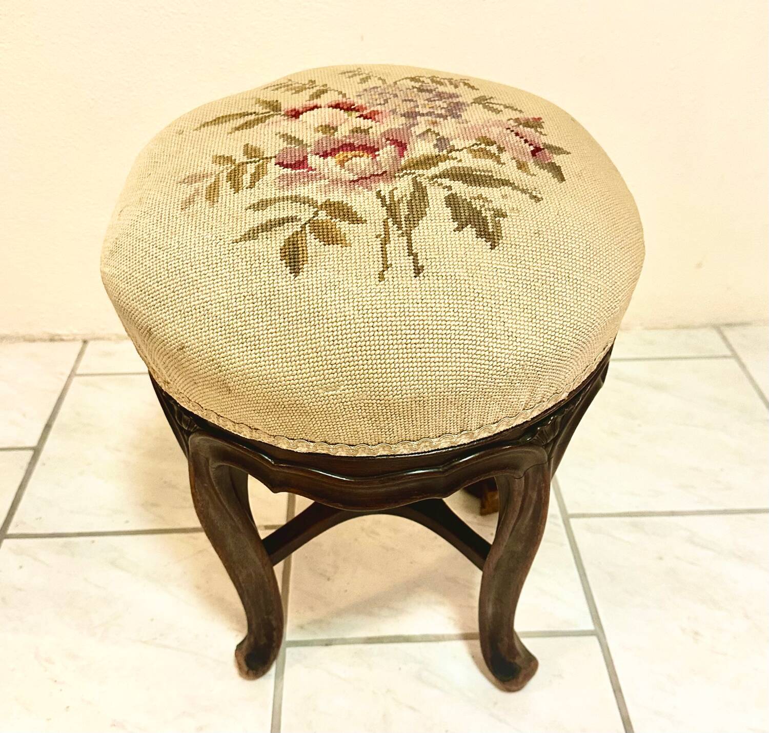 Antique Napoleon III adjustable piano stool and canvas