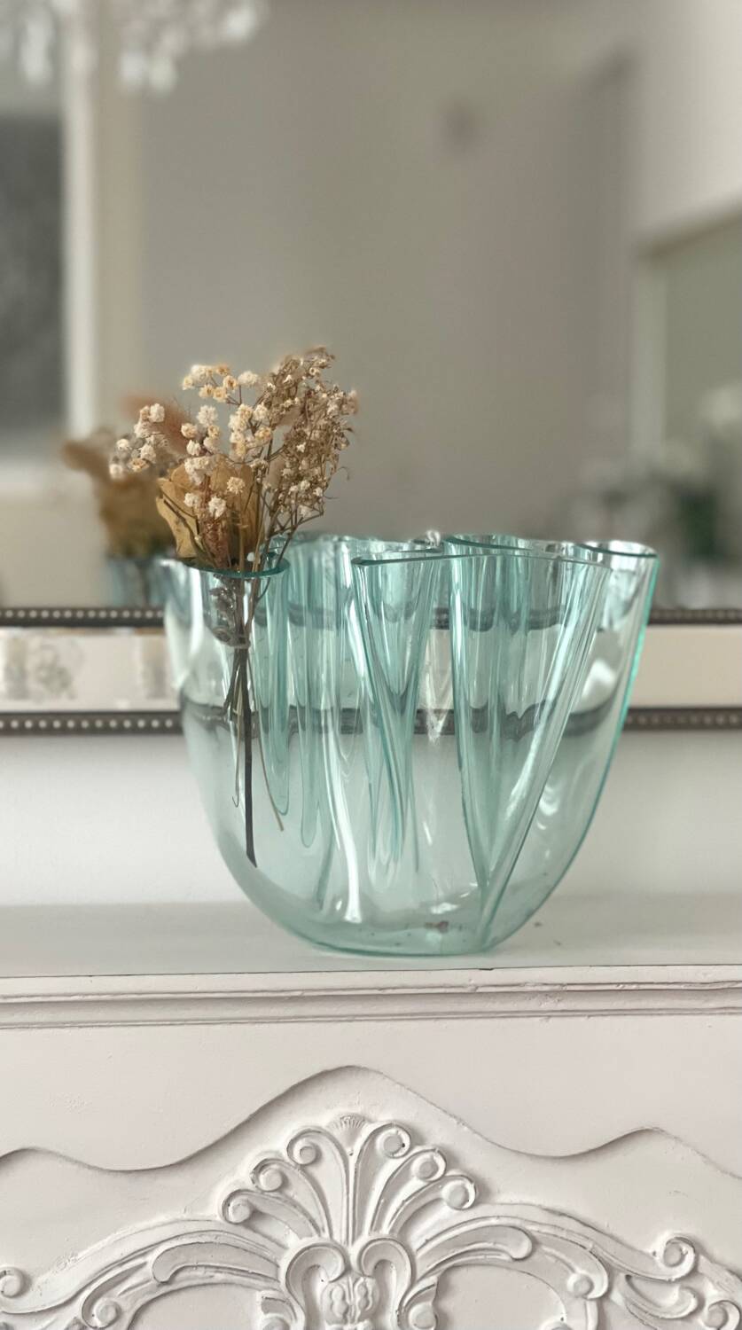 Plexi handkerchief vase 1980