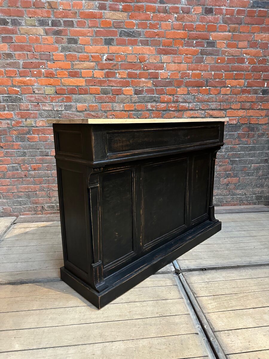 Early 20th century oak bar counter