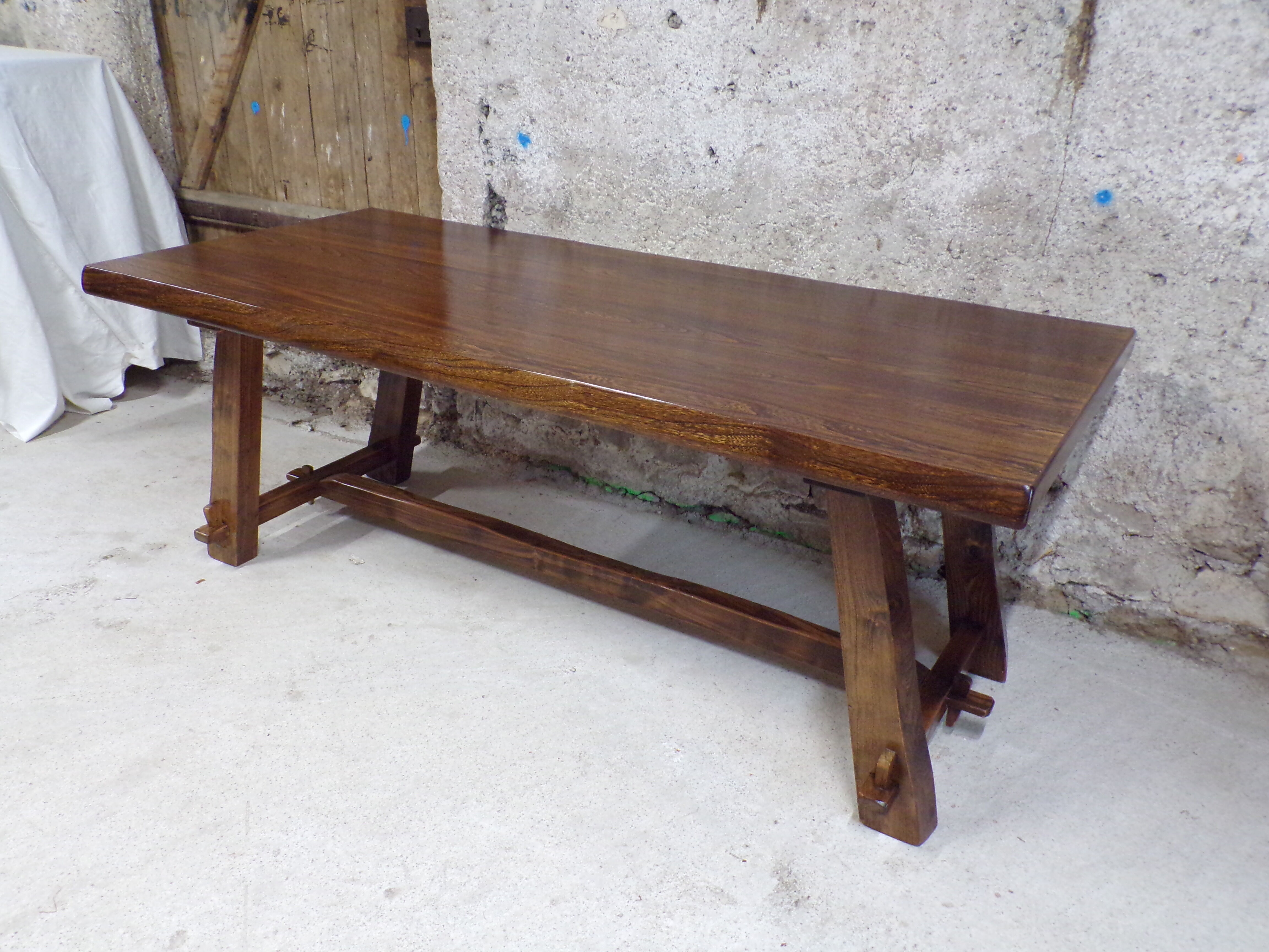 Farm table