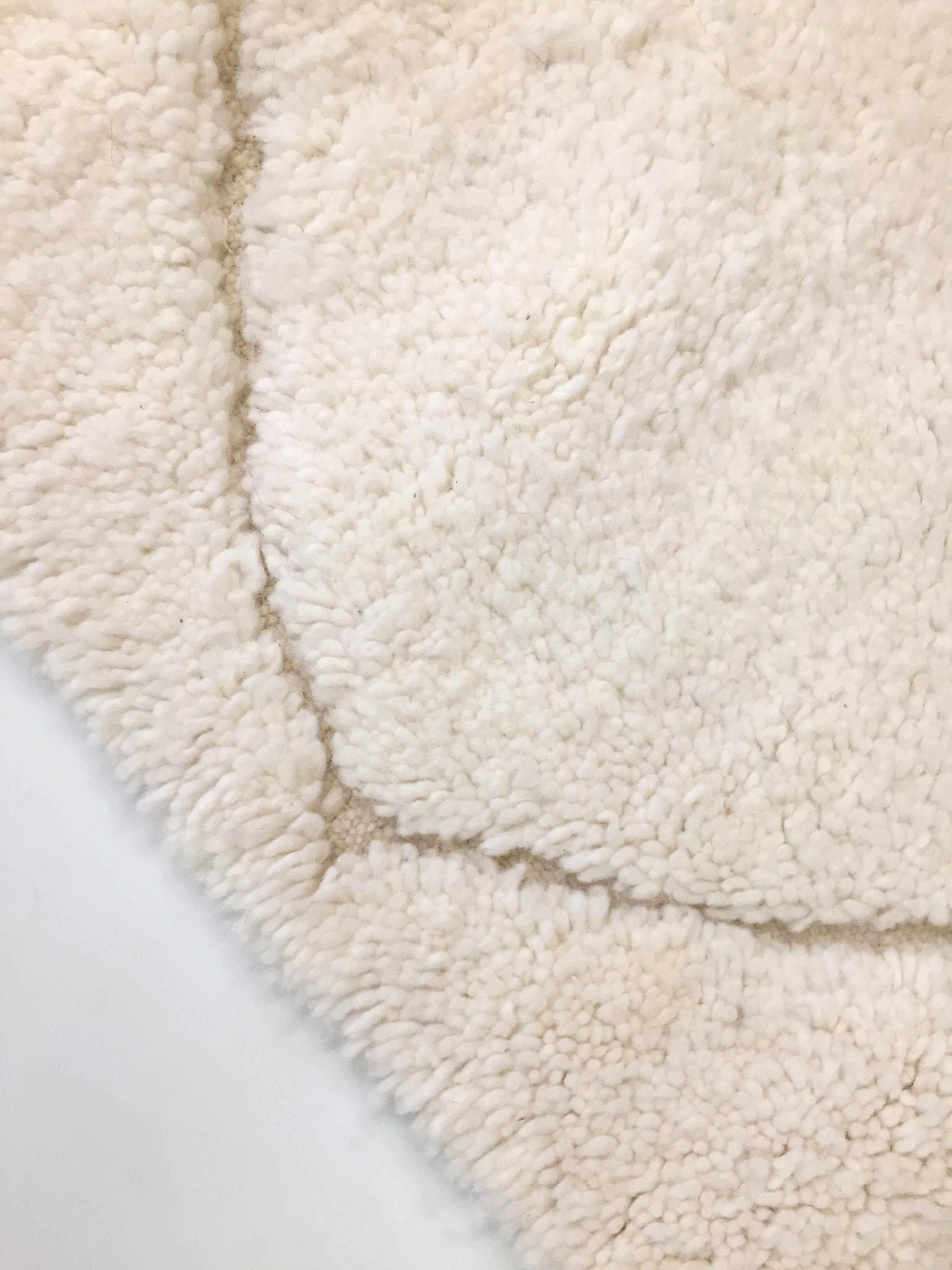 Moroccan Berber carpet Beni Ouarain corridor ecru with engraved diamonds 256x83cm