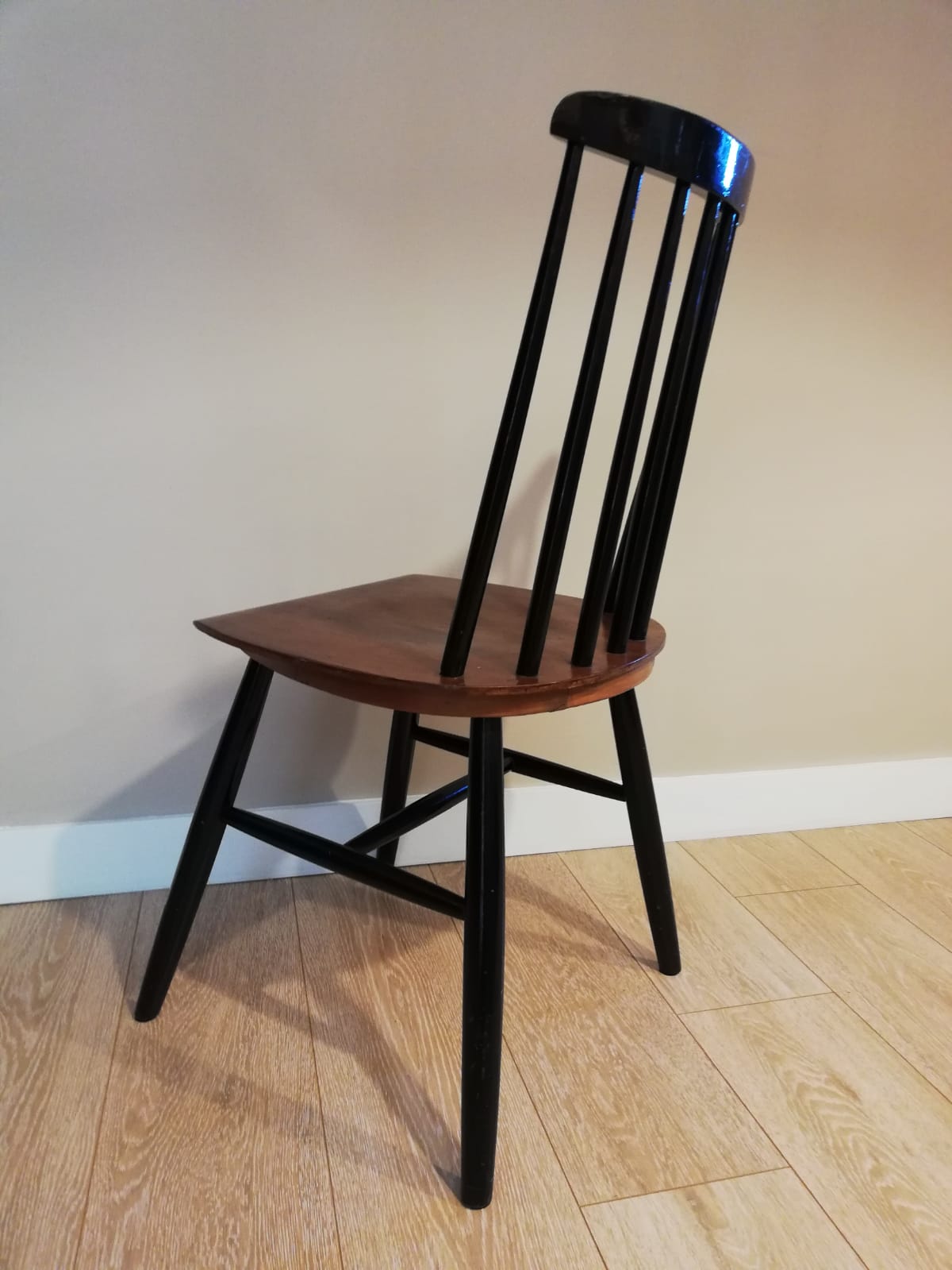 Fanett chair by Ilmari Tapiovaara