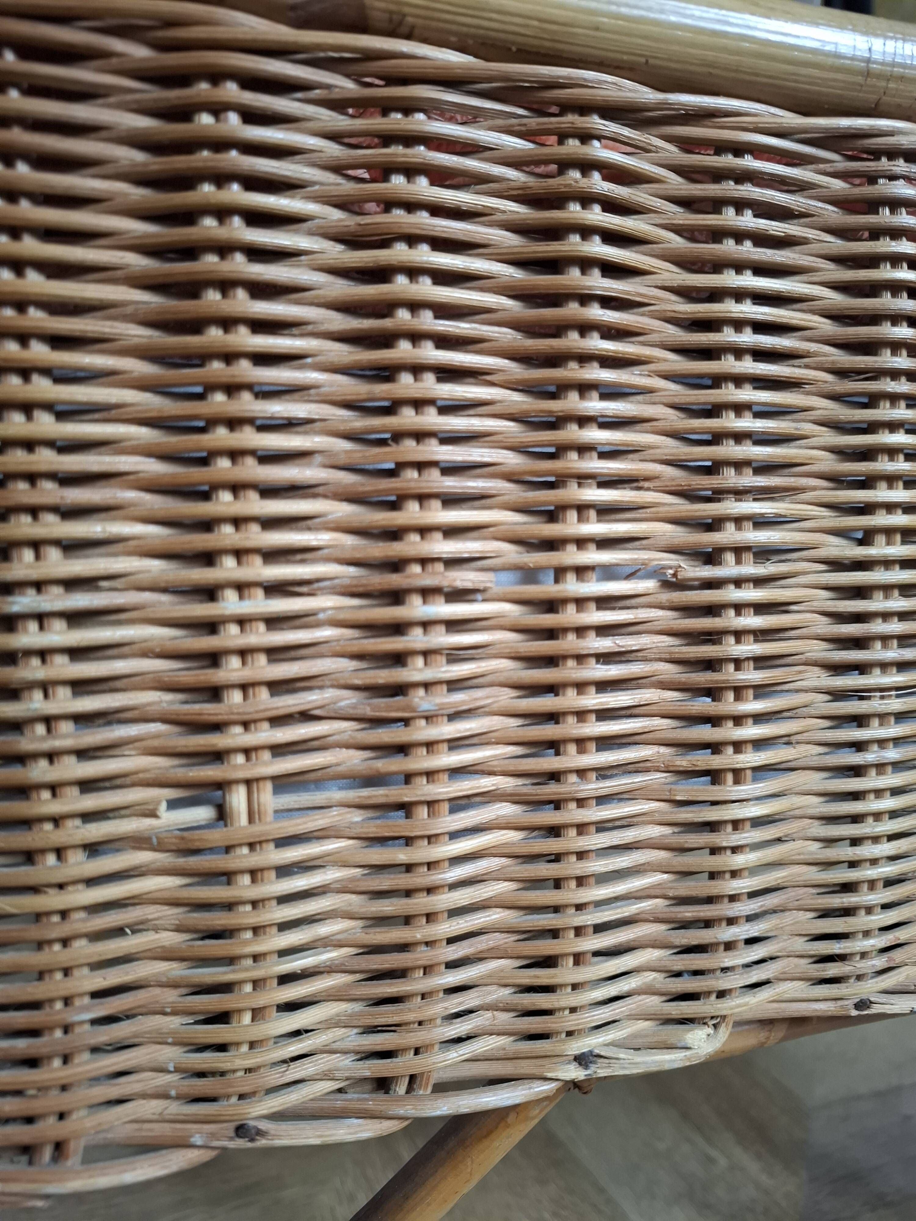 Vintage rattan baby cot