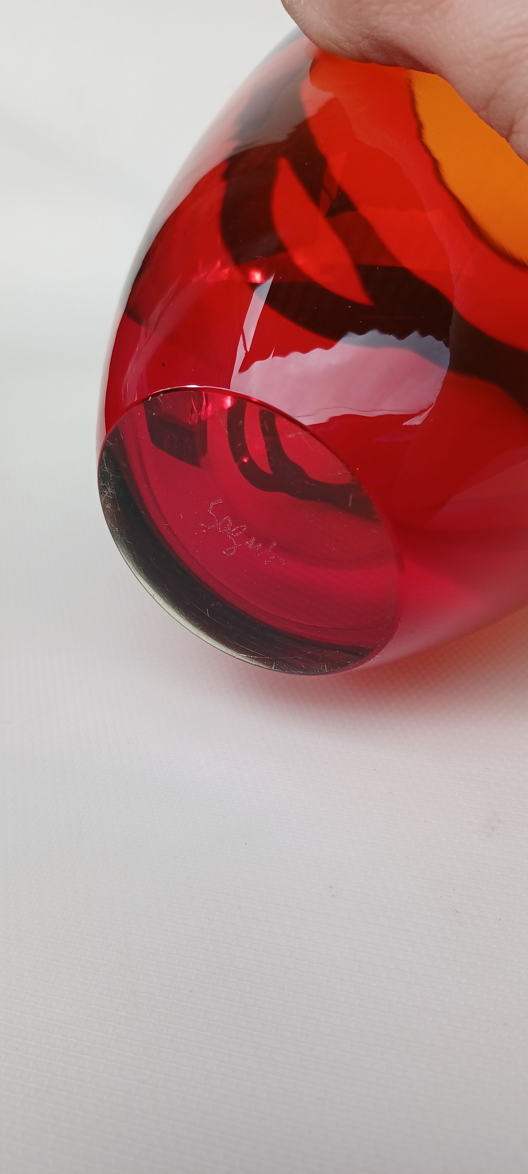 Glass vase by Livio Seguso. Murano, 70s.