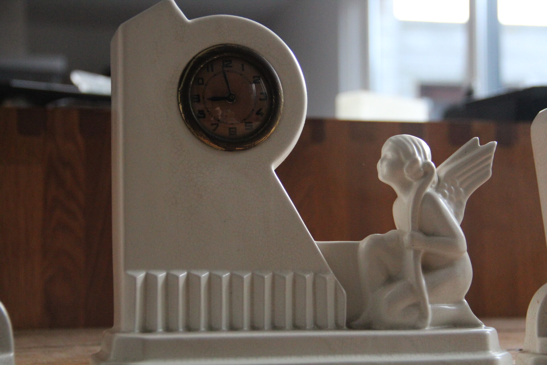 Clock pendulum art-deco fireplace decoration