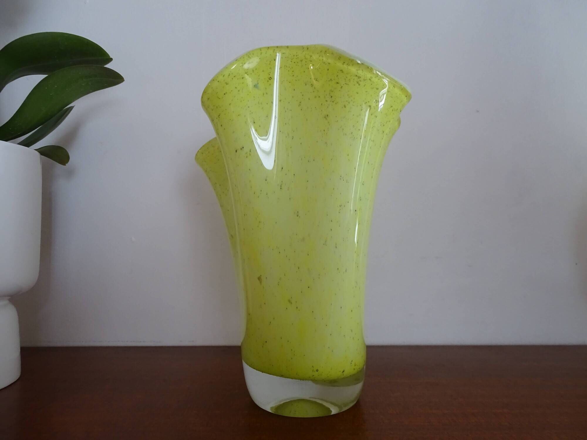 Vintage 1960s murano glass handkerchief vase, yellow and white speckled