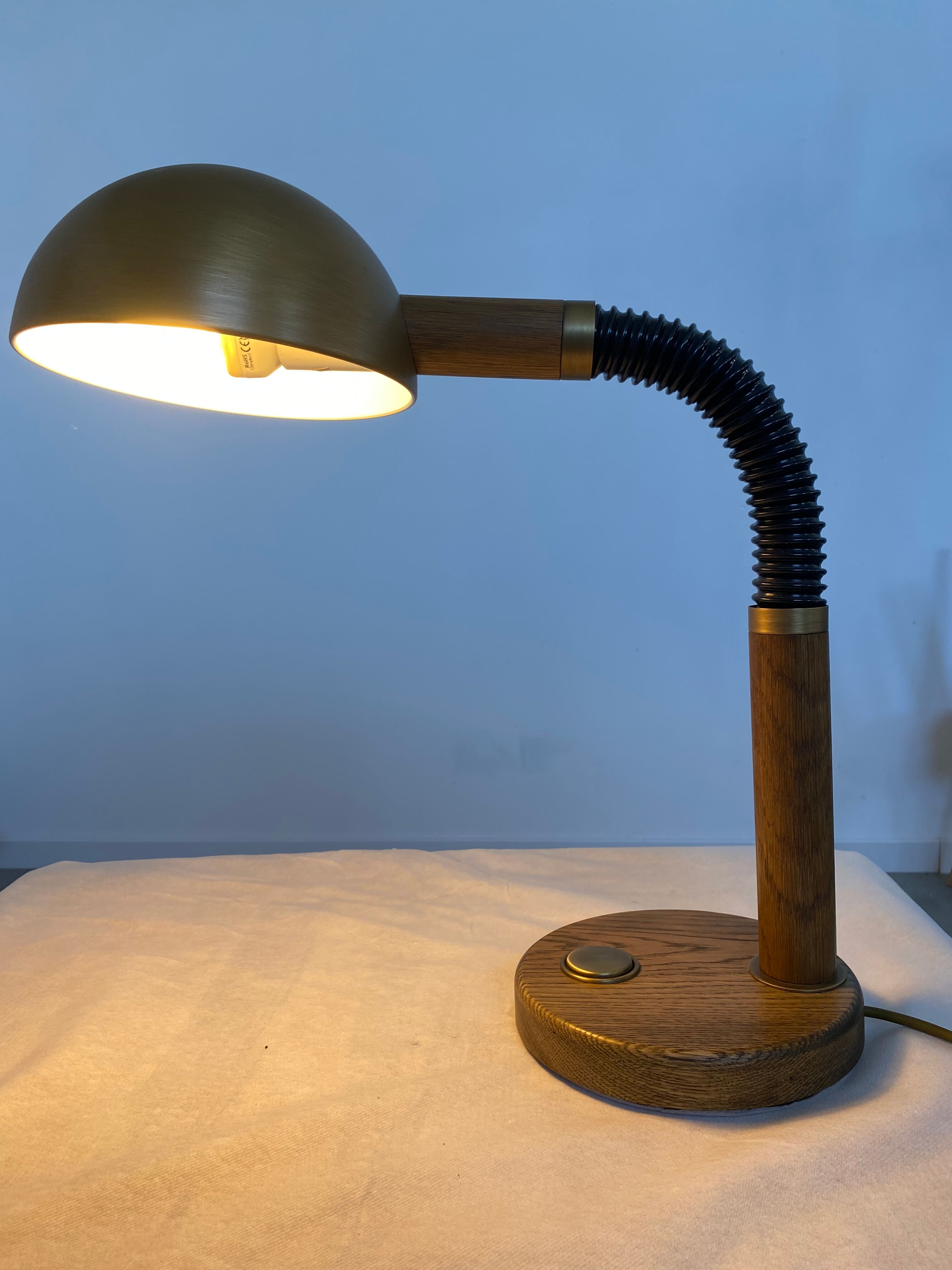 Old desk lamp design HILLEBRAND year 70 brass wood