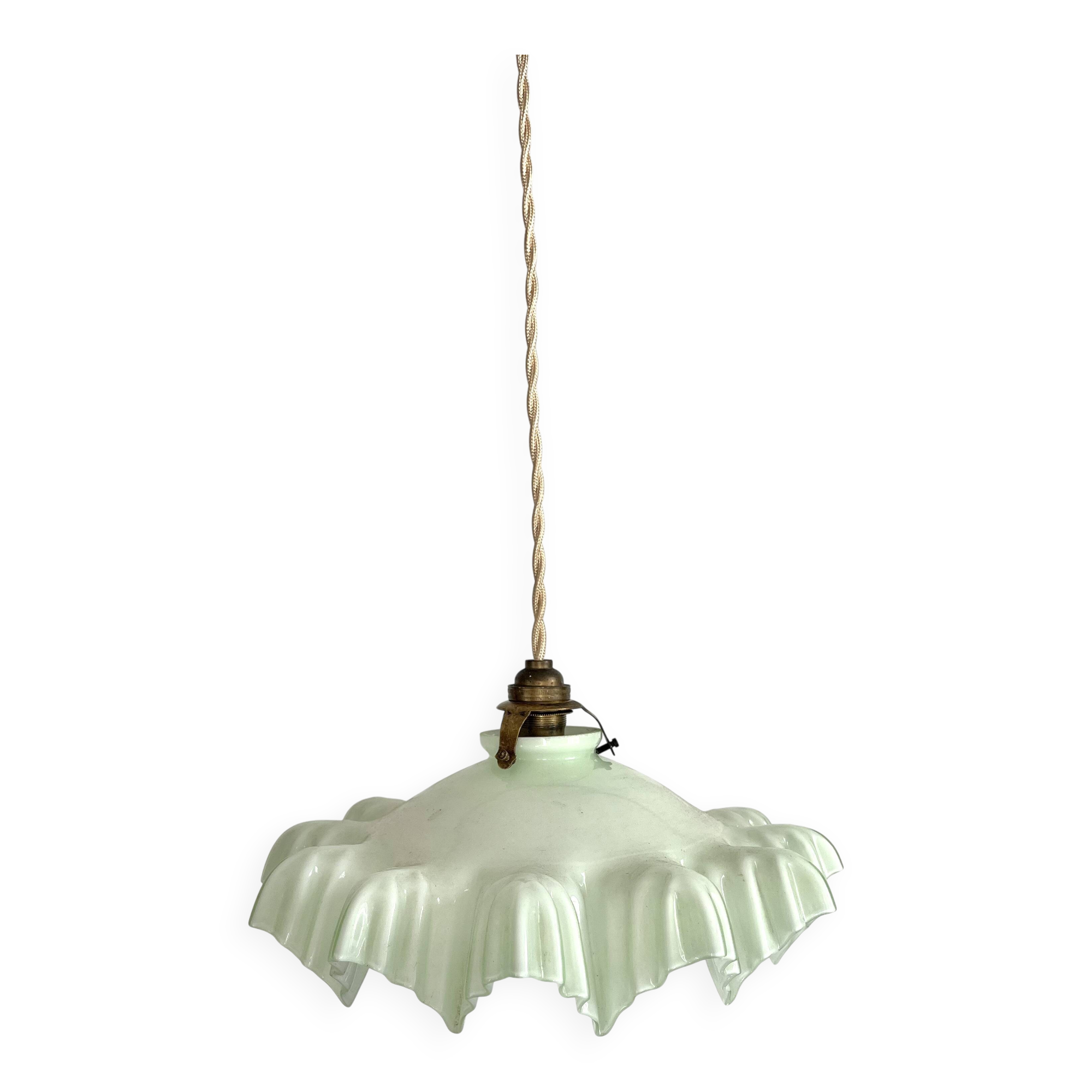 Opaline tray with light mint green ruffles