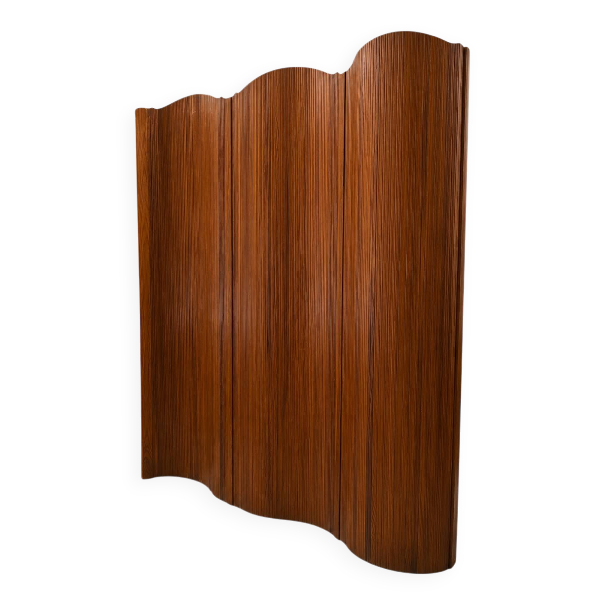 Wavy wooden screen, 1970s design