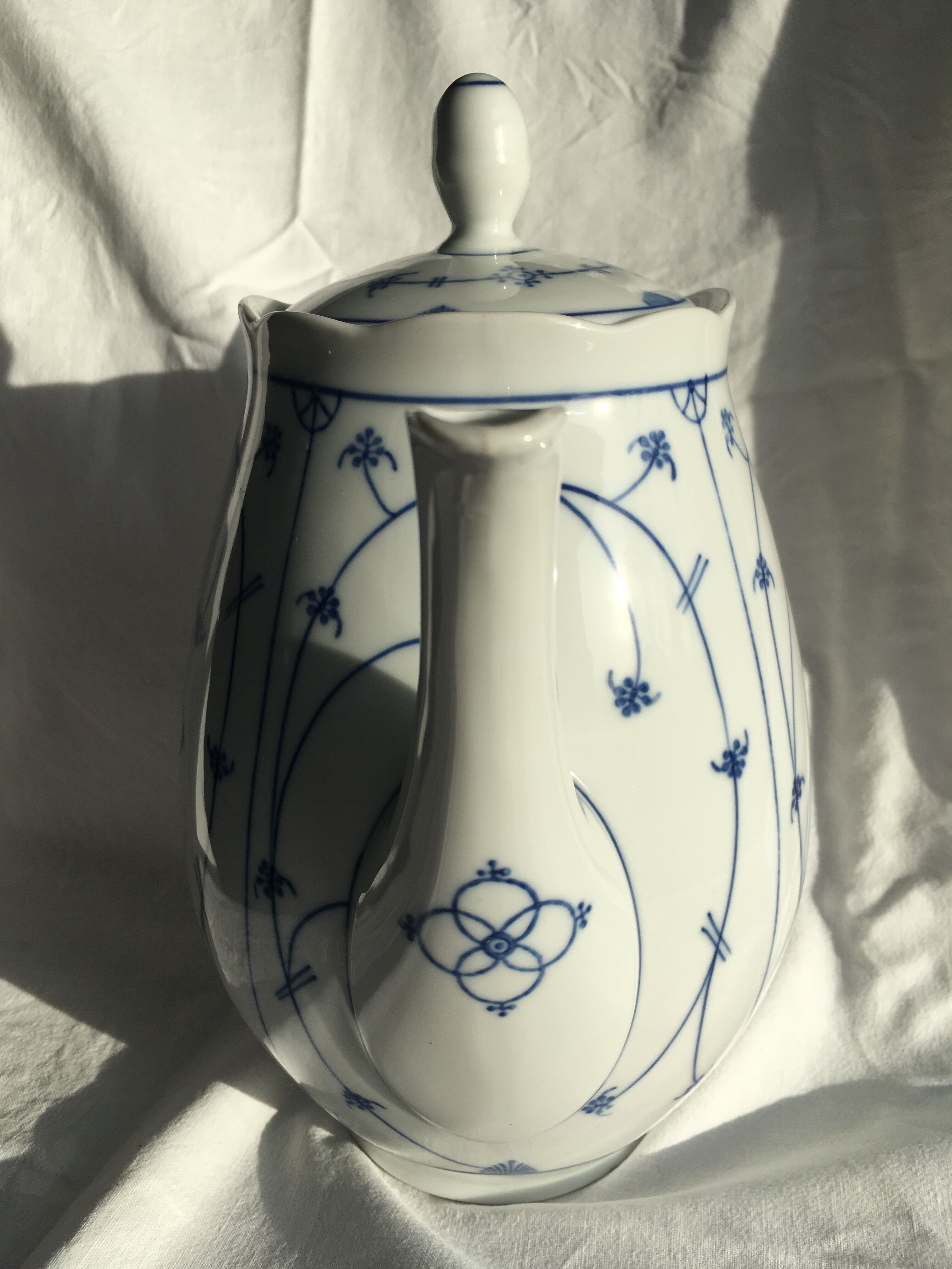 Winterling Bavaria porcelain coffee maker.