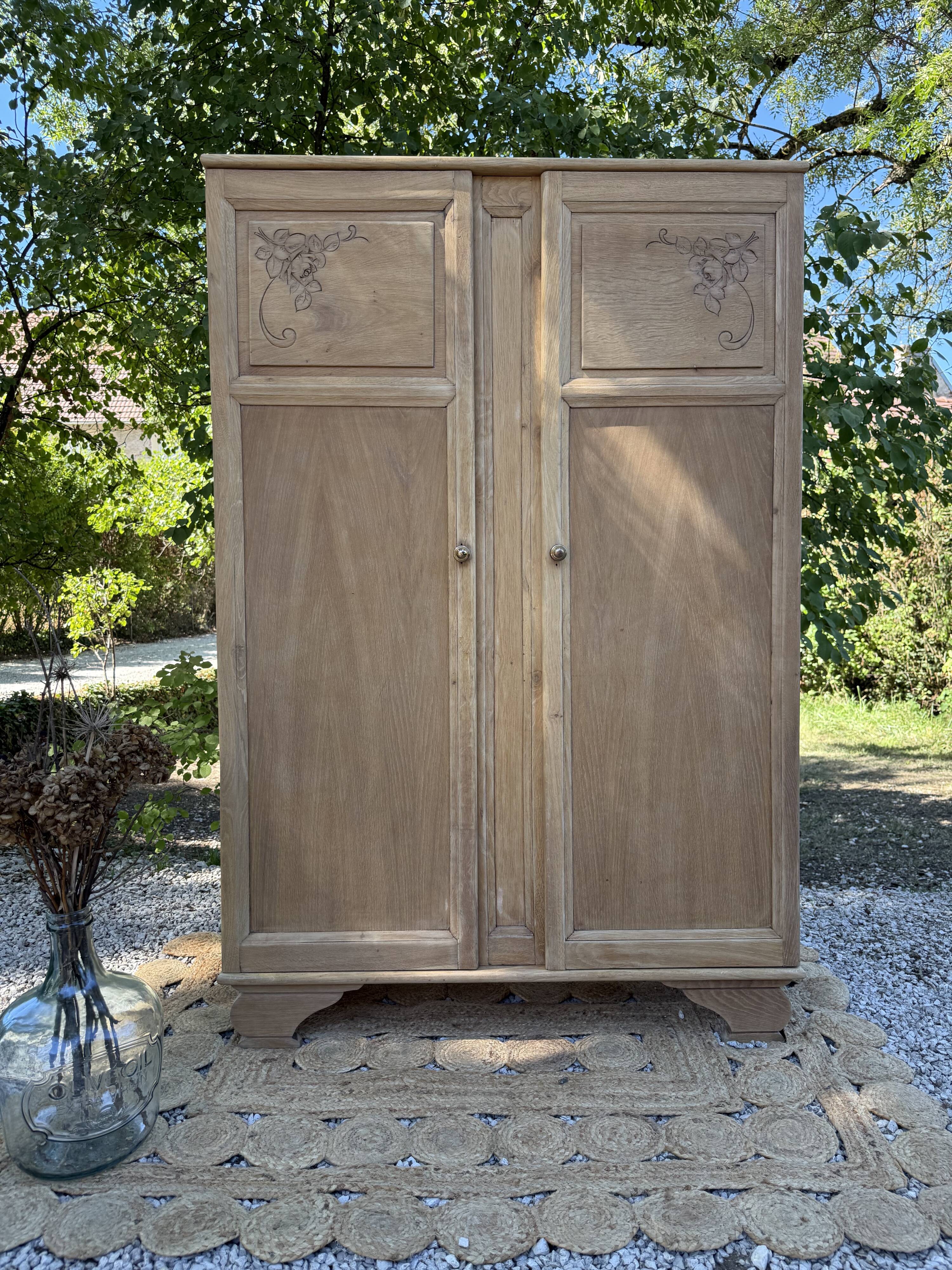 Armoire massif art déco