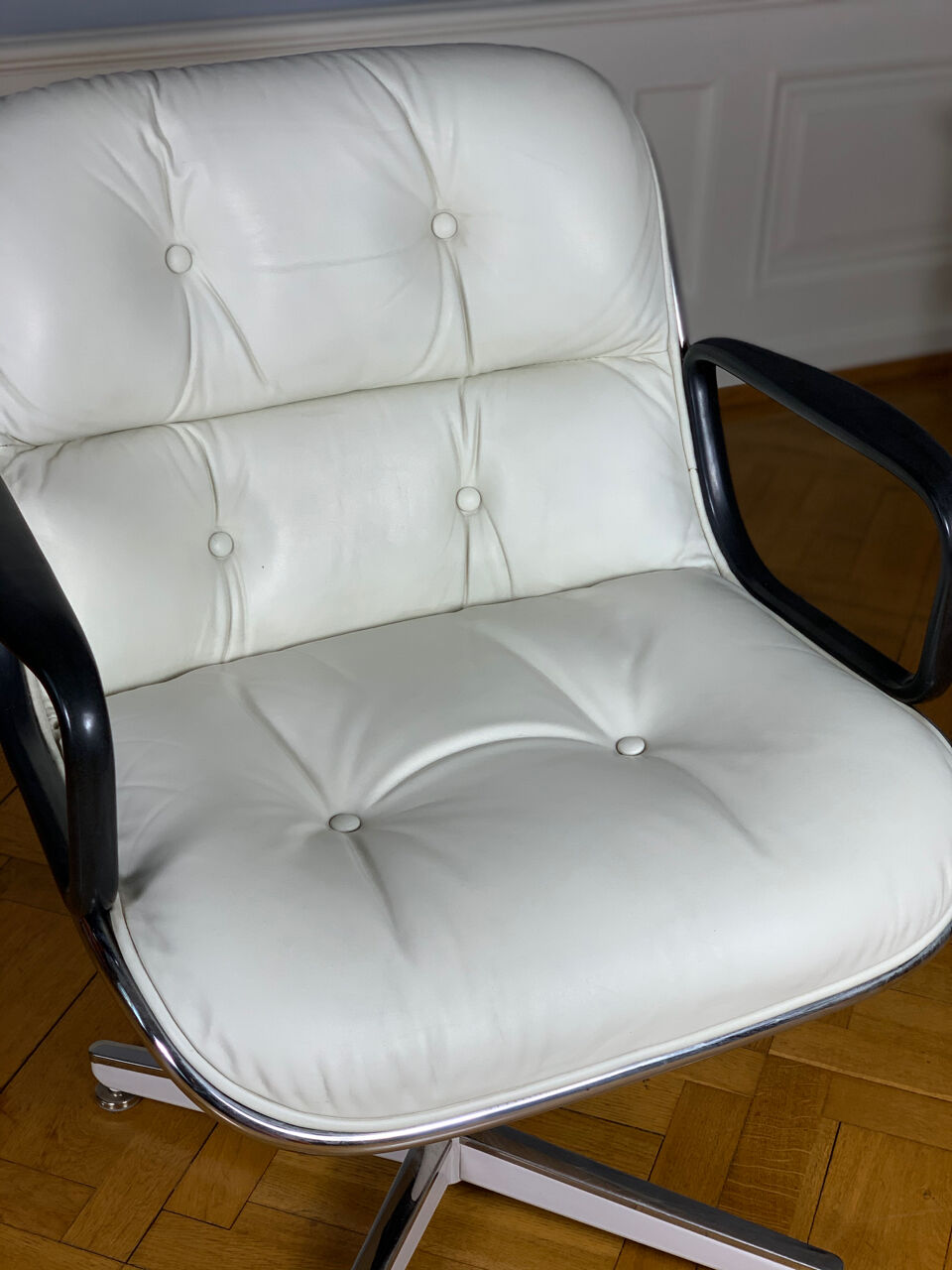 Charles Pollock office armchair for Knoll