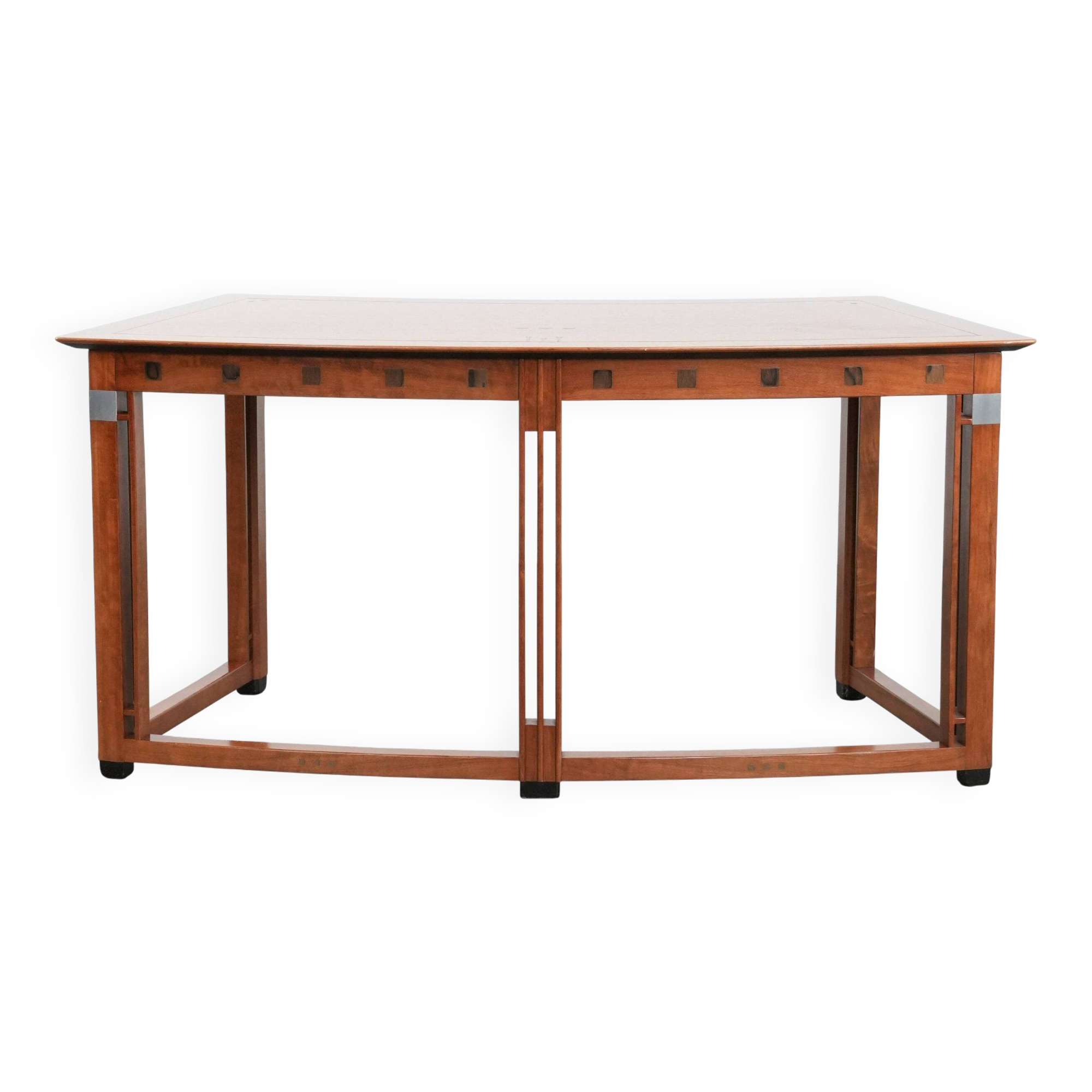 Art Deco design desk with a beautiful finish and elegant shapes
