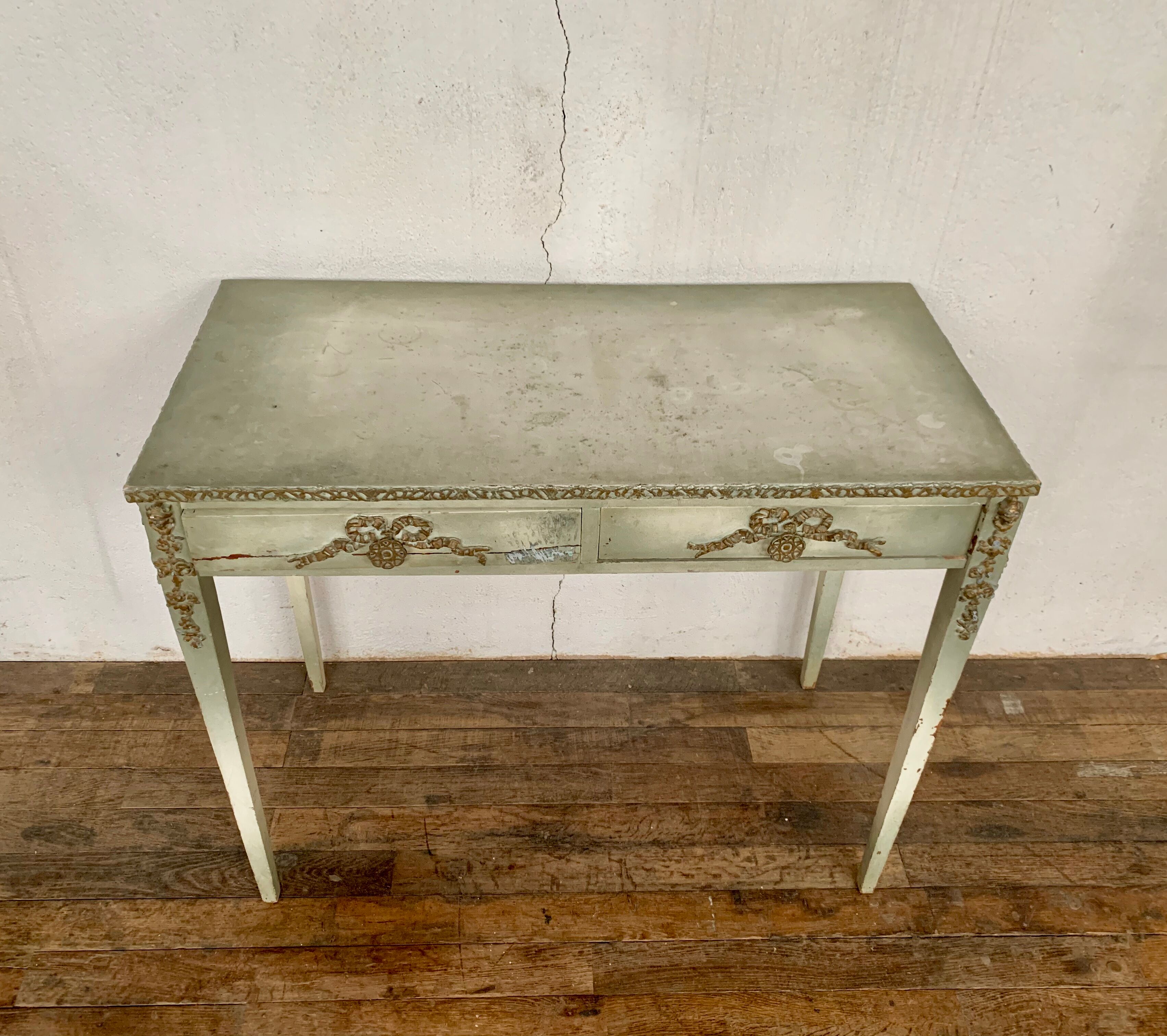Console, Louis XVI style in pine with original grey patina
