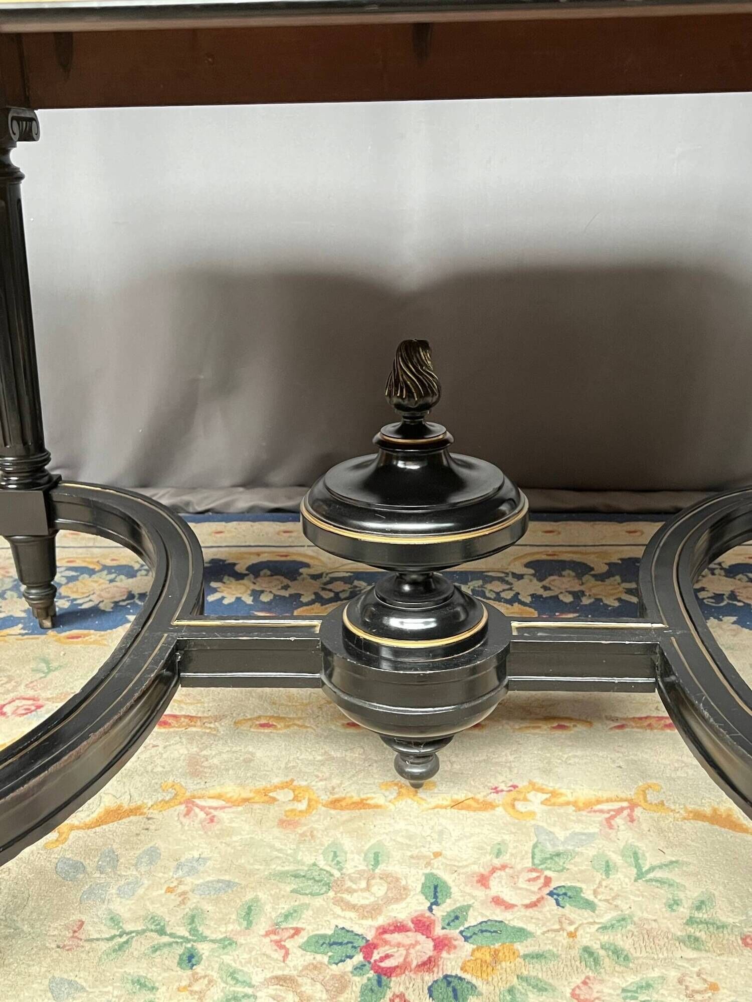 Dining room set consisting of a table and six chairs from the Napoleon III period.