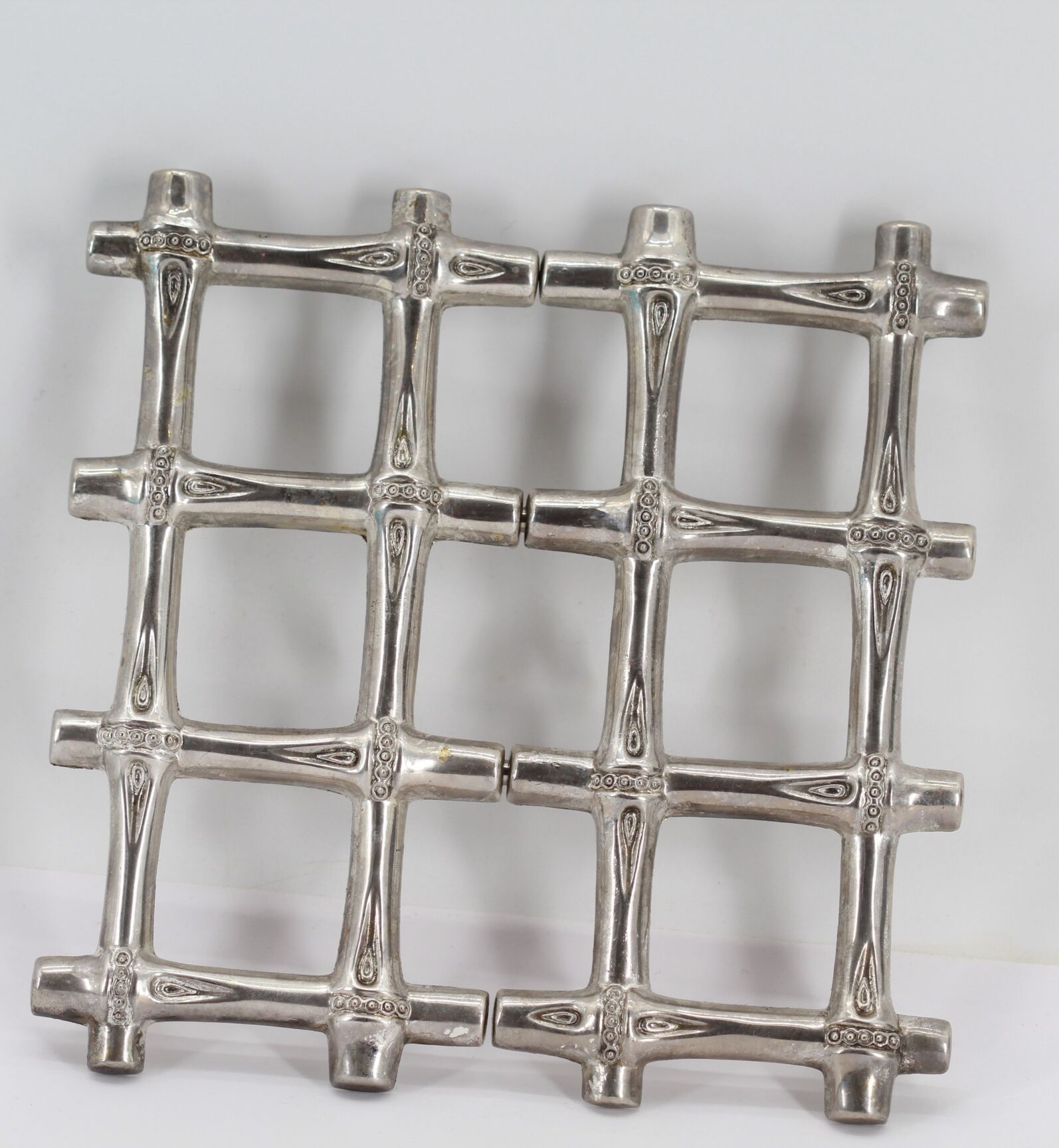 Dessous de plat extensible