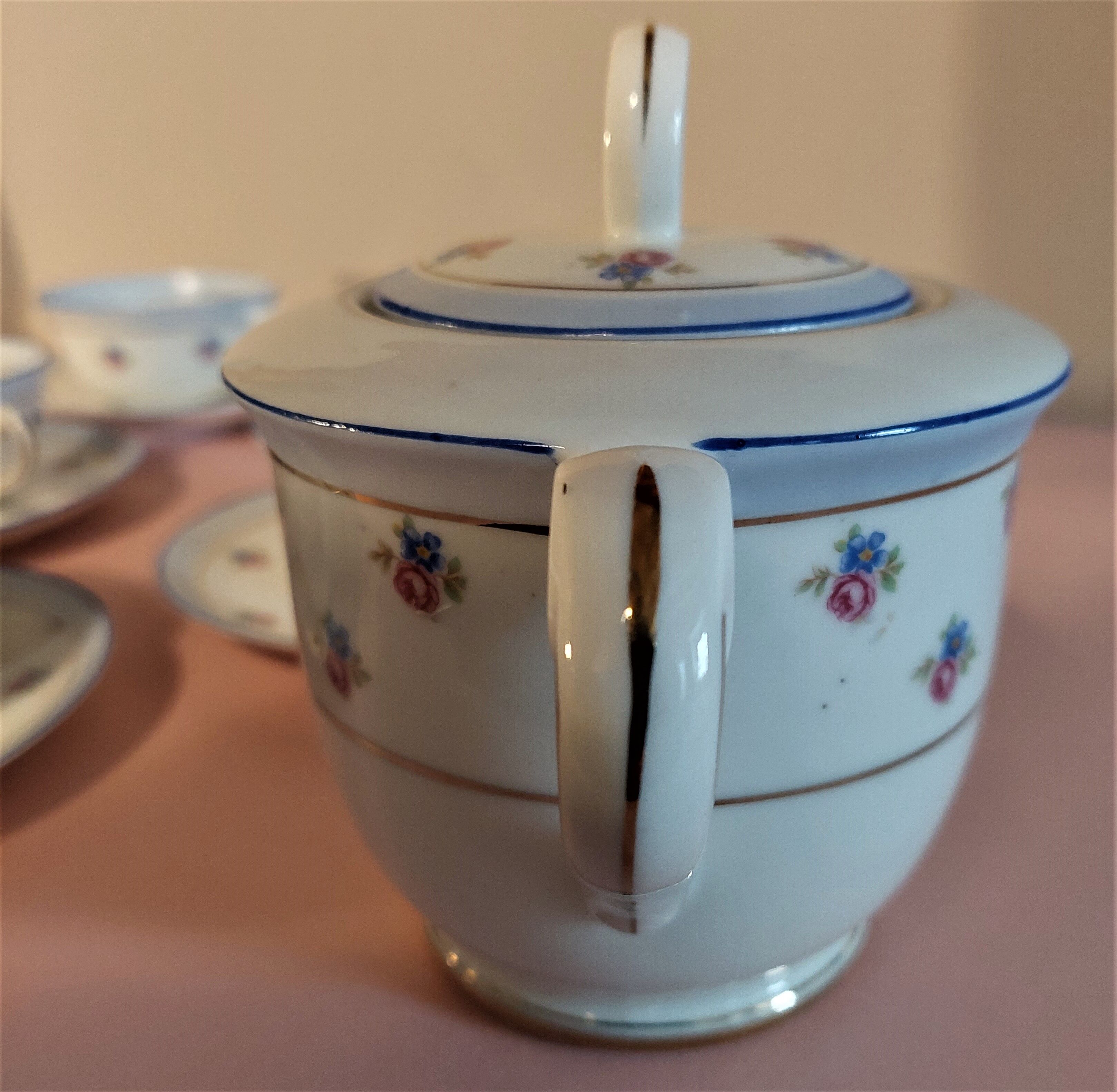 Chauvigny porcelain tea set six cups