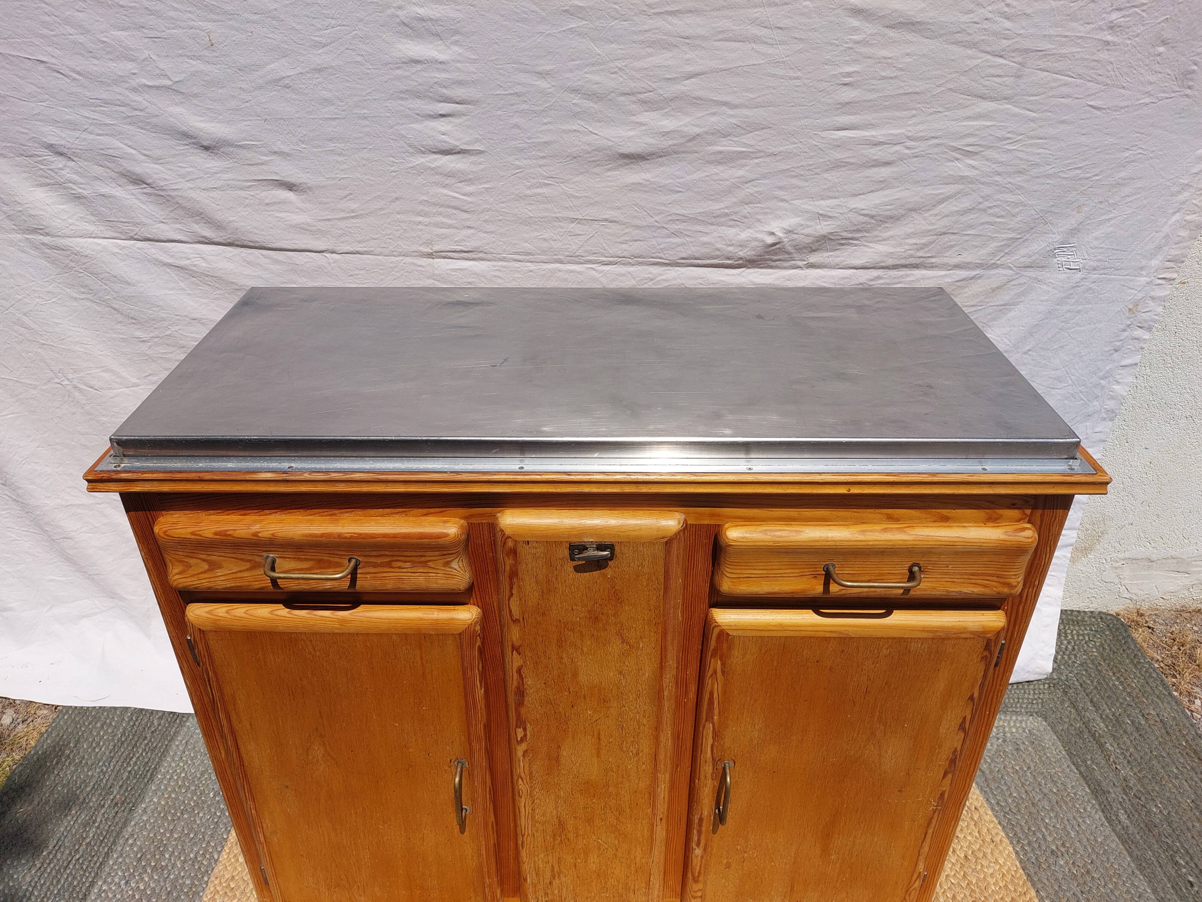 Mado buffet, stainless steel tray
