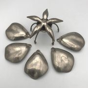 Vintage lotus flower ashtray with 5 removable petals in silver metal