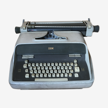 Machine à écrire électrique IBM 1963