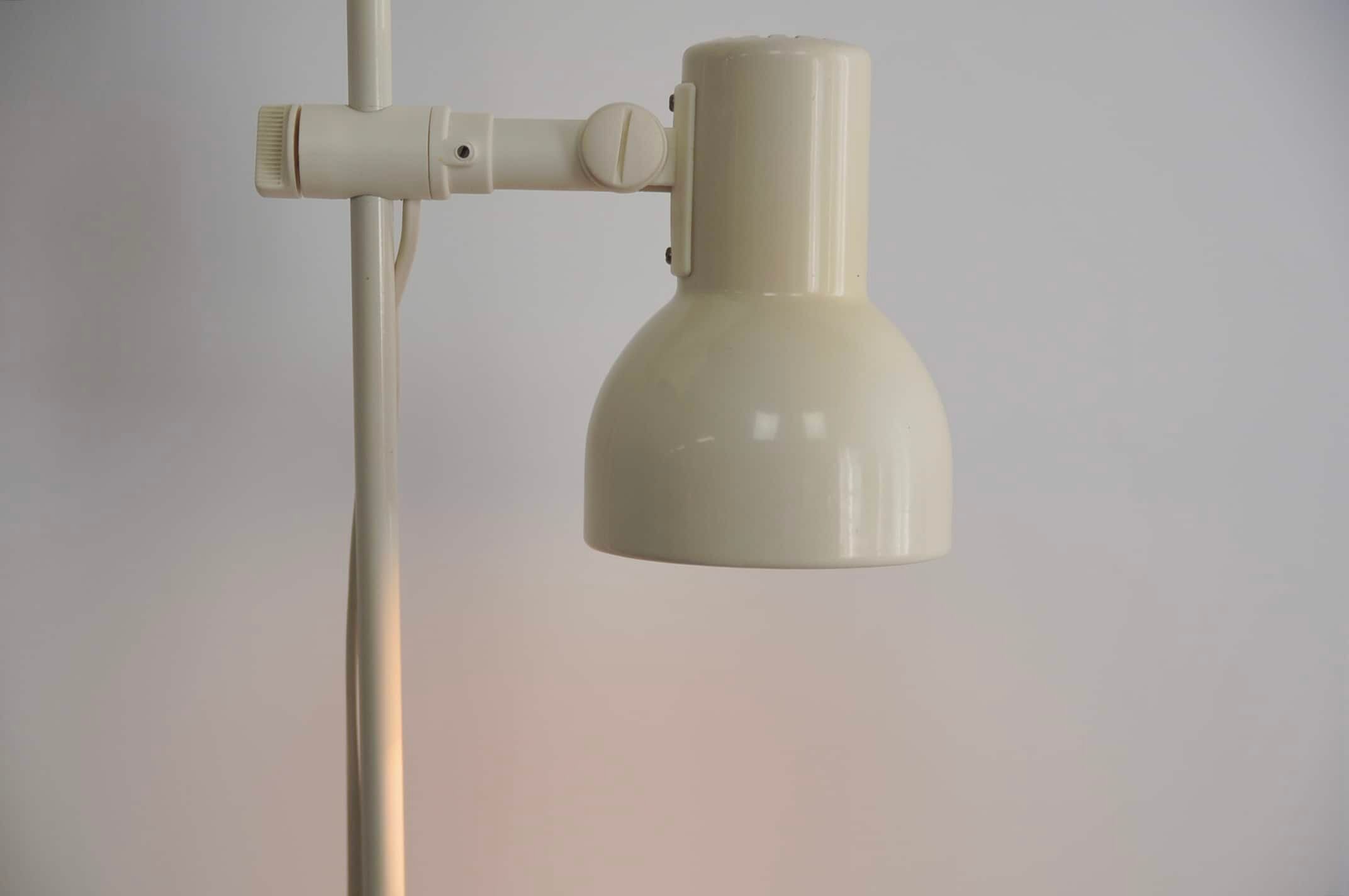 Lampadaire vintage en métal blanc, Ikea