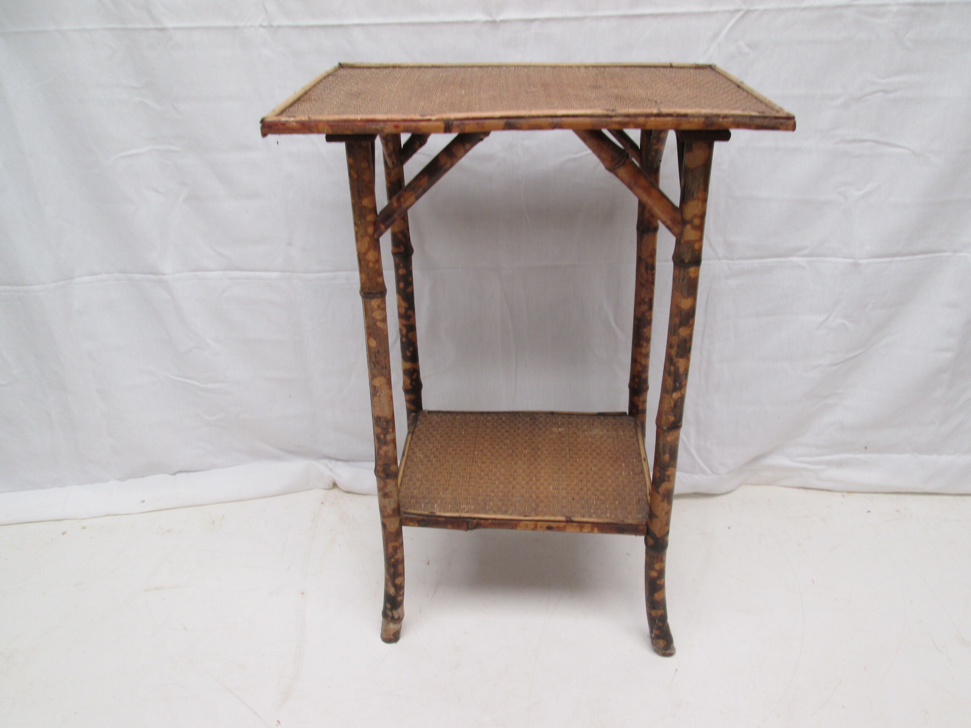 Table rattan & bamboo