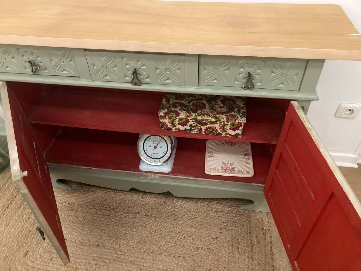 Convenient sideboard