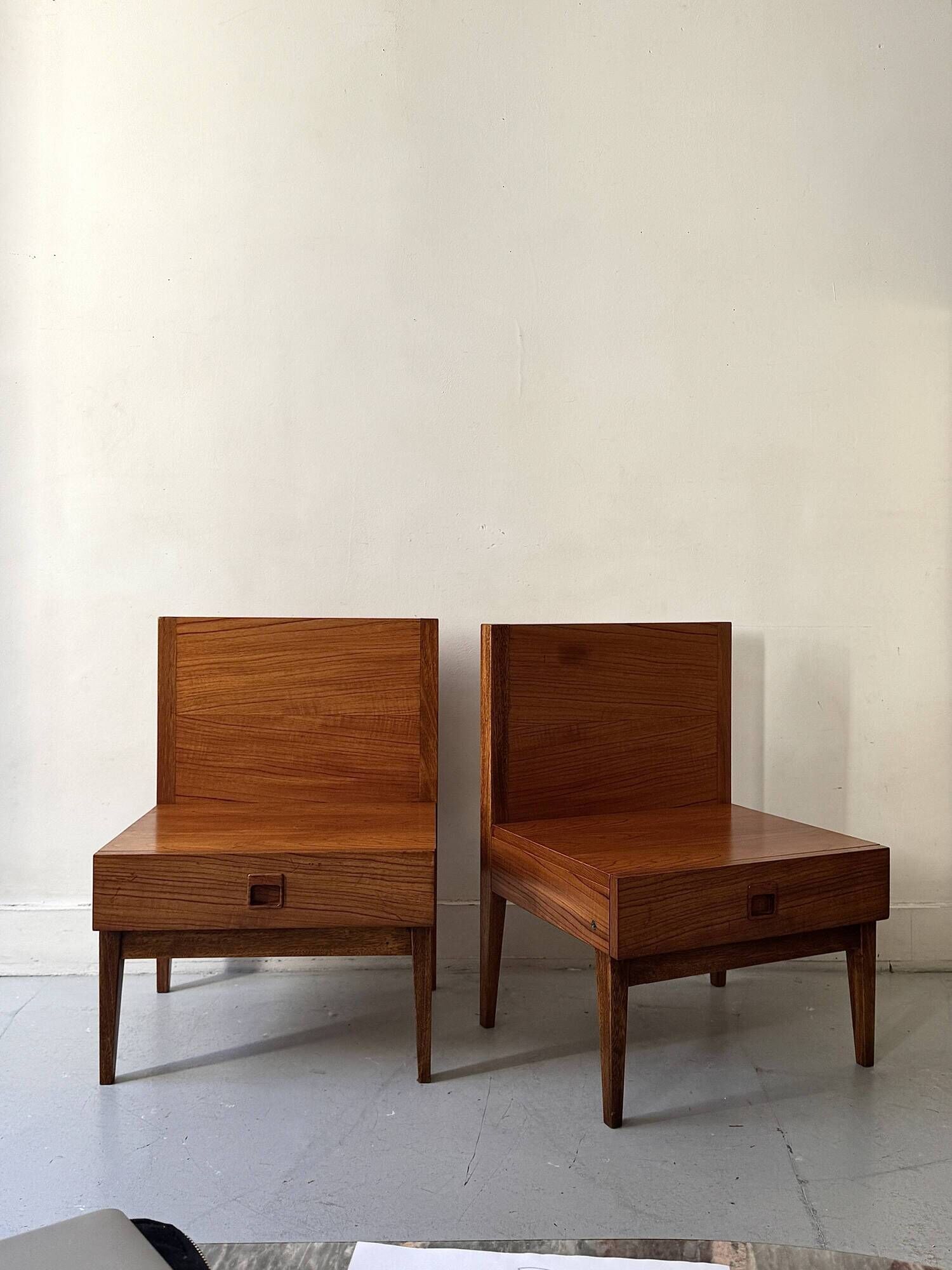 Modernist pair / Scandinavian wooden bedside tables, 1970 design.