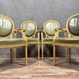 set of 4 Louis XVI Cabriolet armchairs with medallion backs