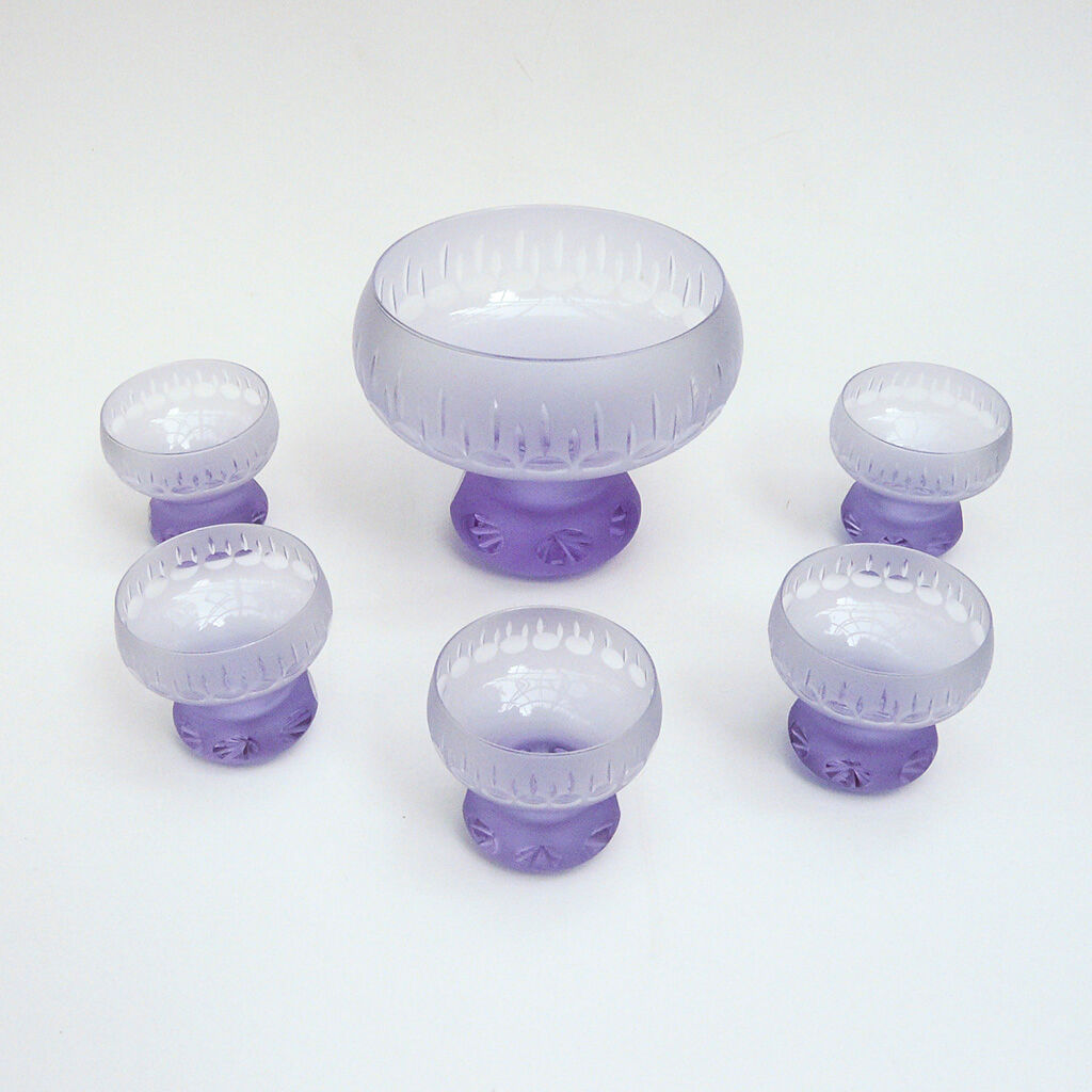 Dessert service cut and cups in old art deco purple crystal