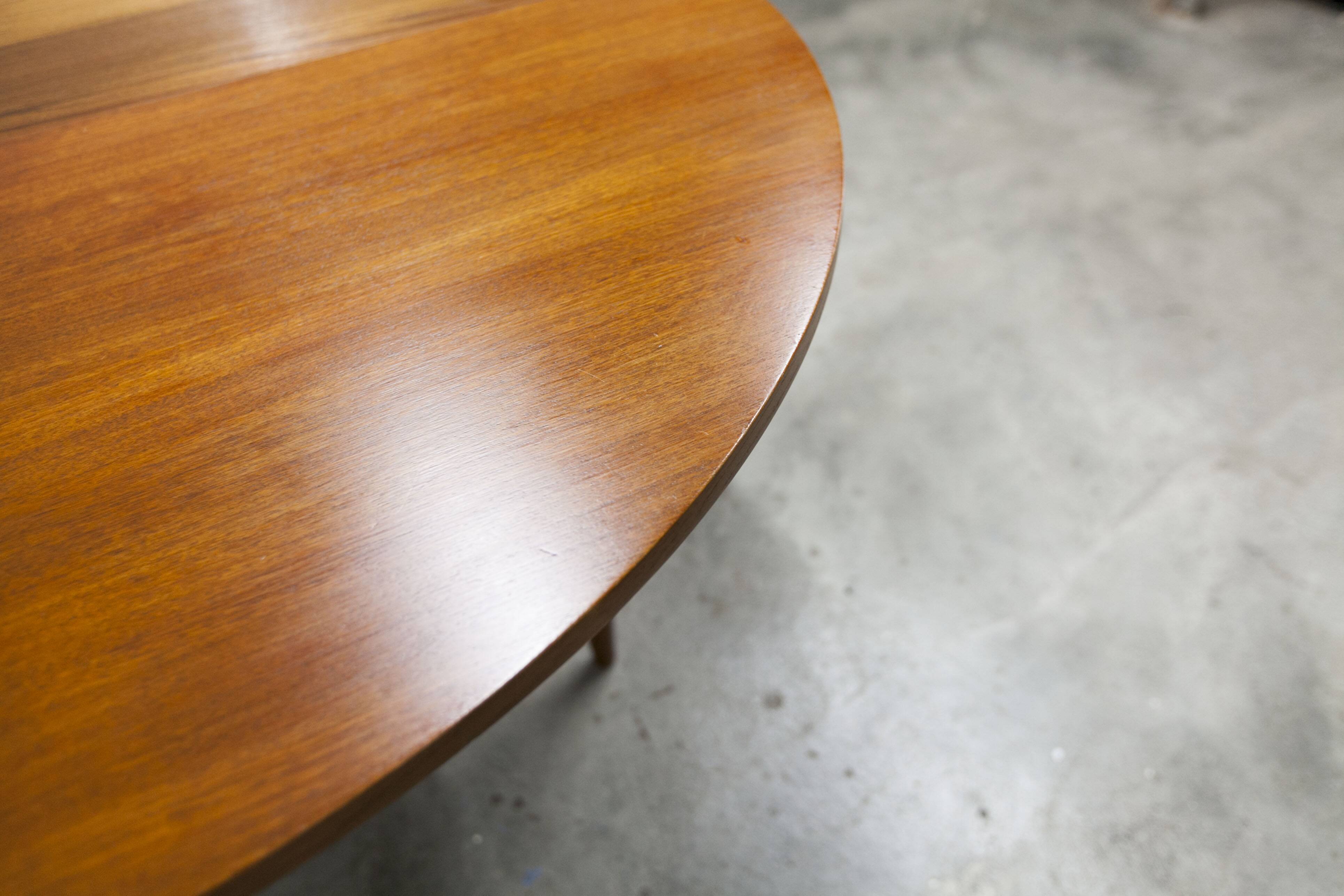 Transformable teak table 1968, impeccable condition