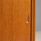 Petite armoire design vintage plaquée en chêne des années 50 d'origine