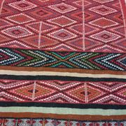 Tapis kilim berbère rouge multicolore en laine 100x200cm