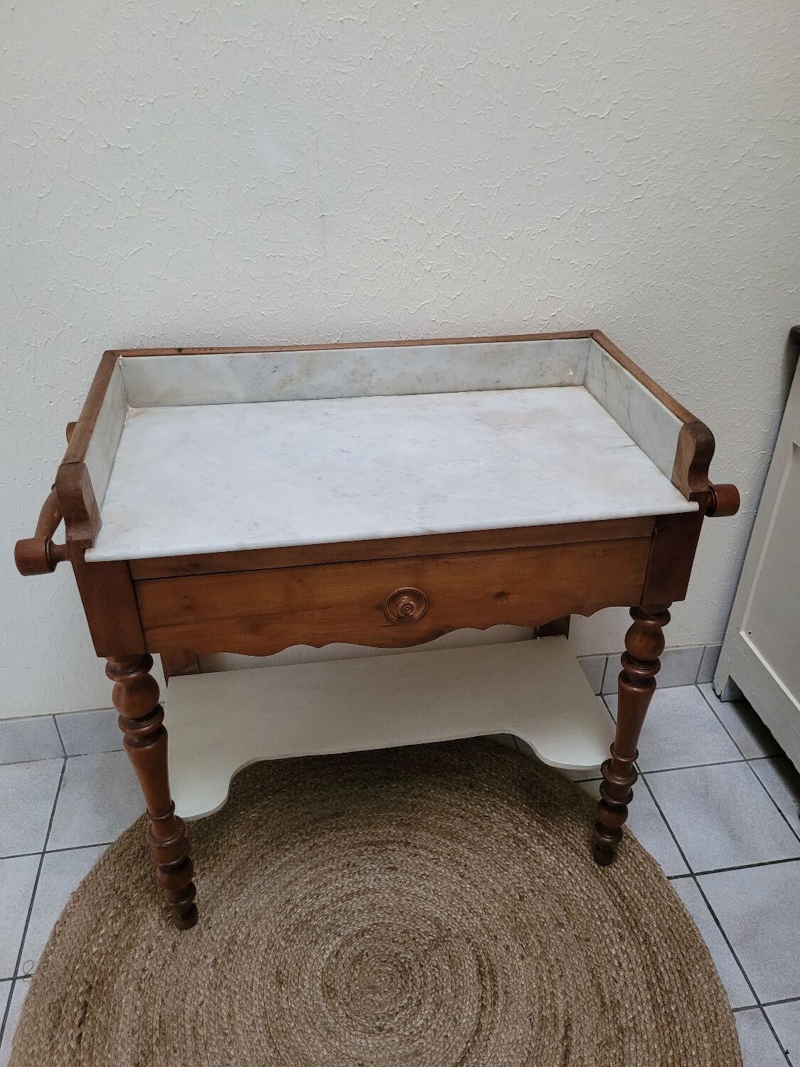Antique vanity furniture