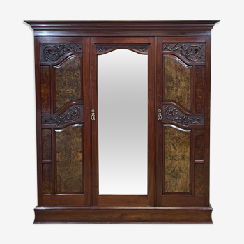 English dressing cabinet of the nineteenth century in mahogany and walnut magnifying glass - Removable