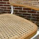 Chaise Cesca modèle b32 en blanc et bois par Marcel Breuer