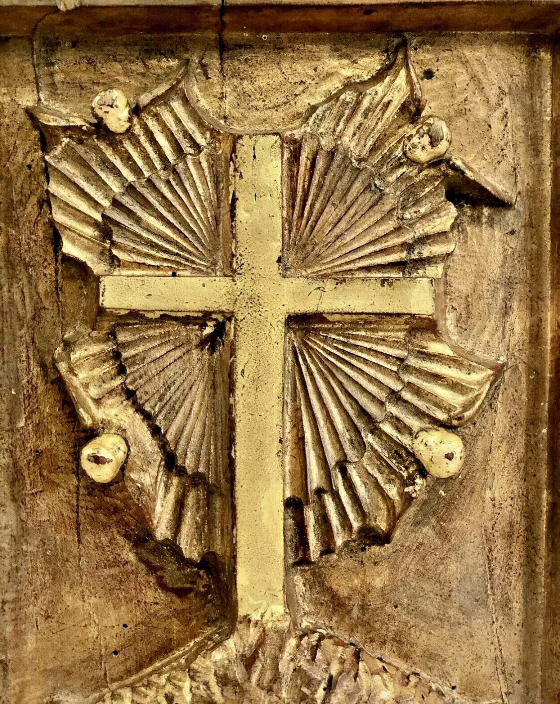 Panneau d’église en bois doré sculpté XIX