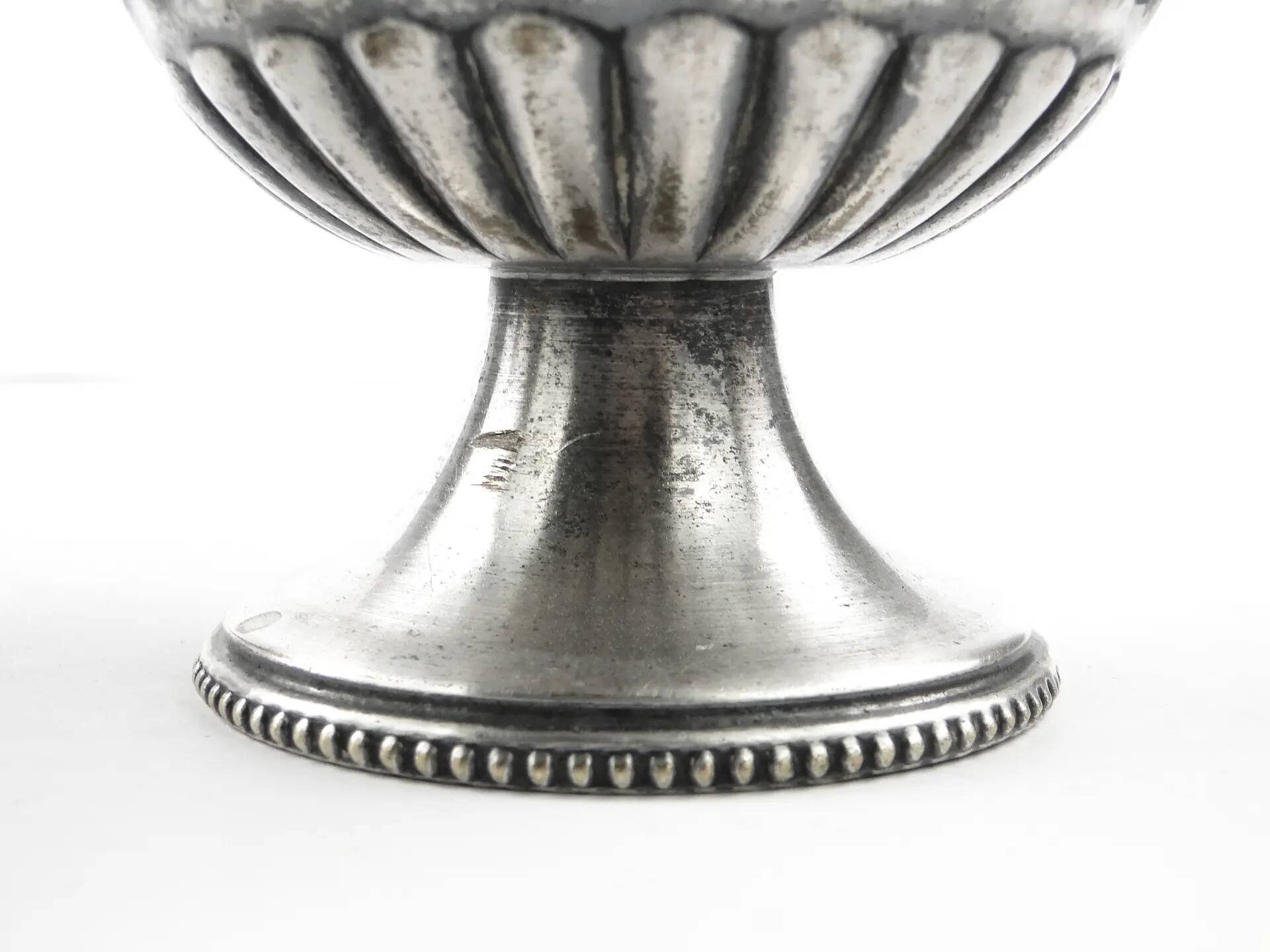 Art Nouveau sugar bowl, pewter or silver-plated metal, Sweden, early 20th century