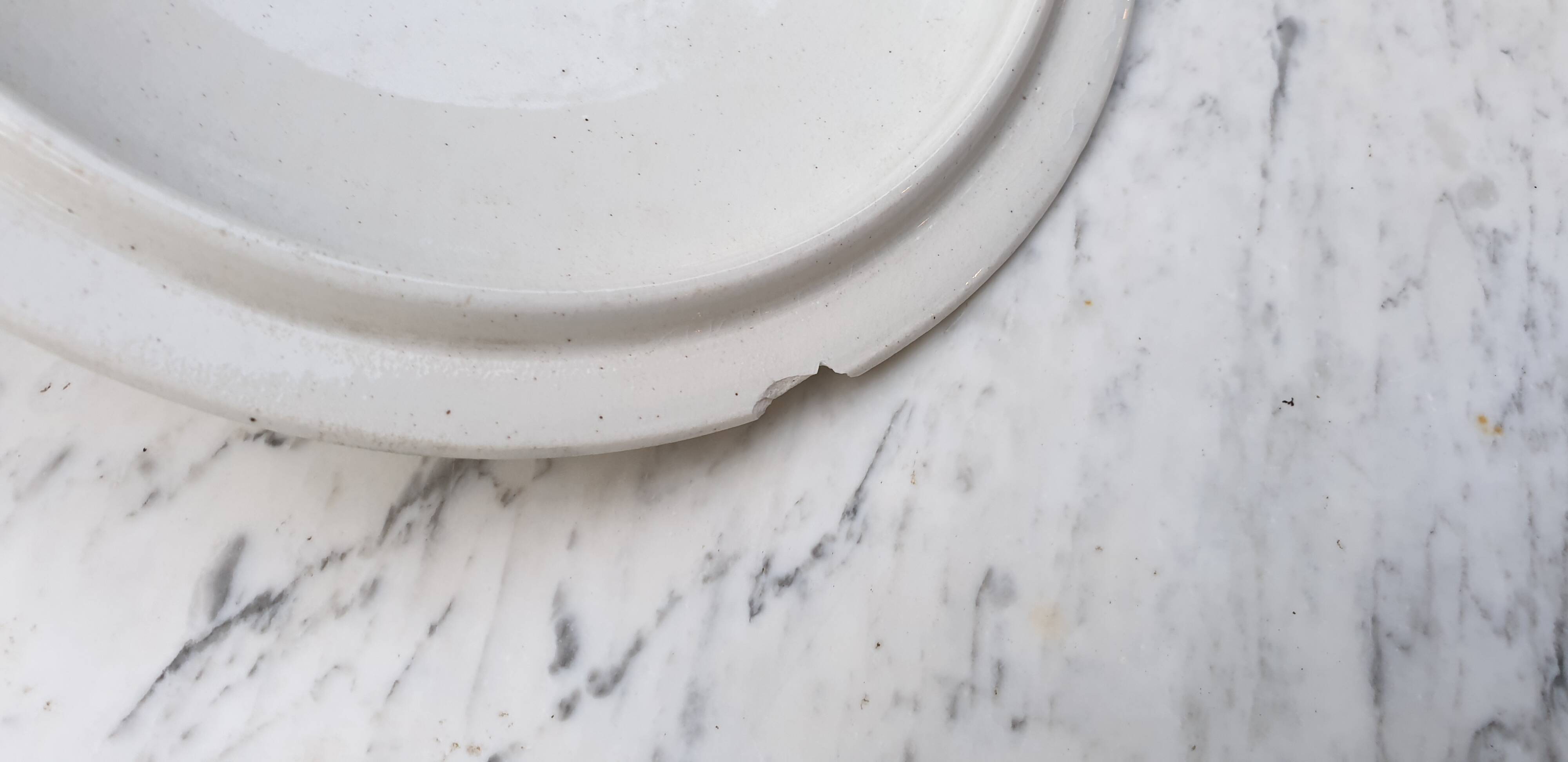 Terre de Fer Gien soup tureen, Clara model