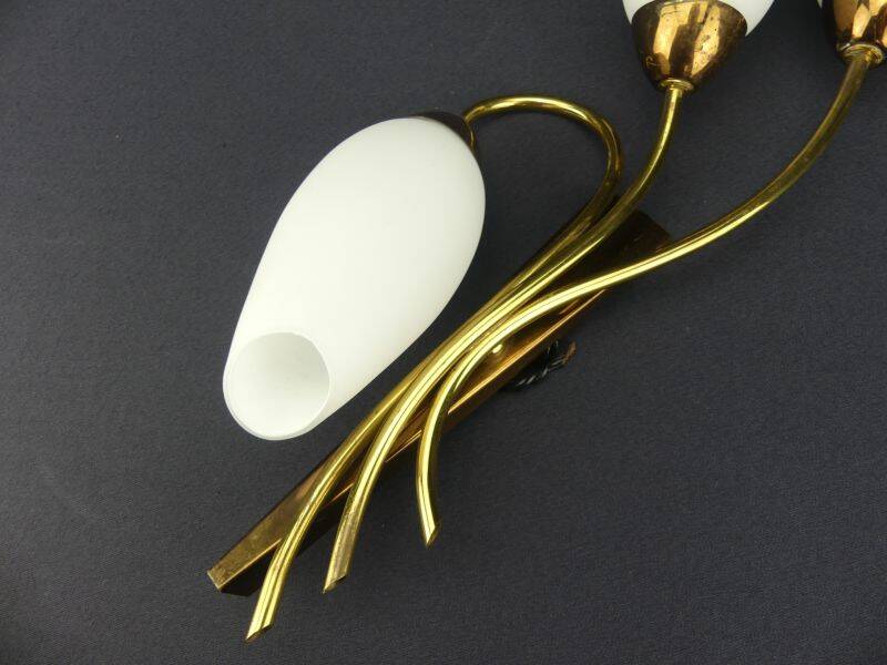 Vintage brass wall light with 3 glass tulips.