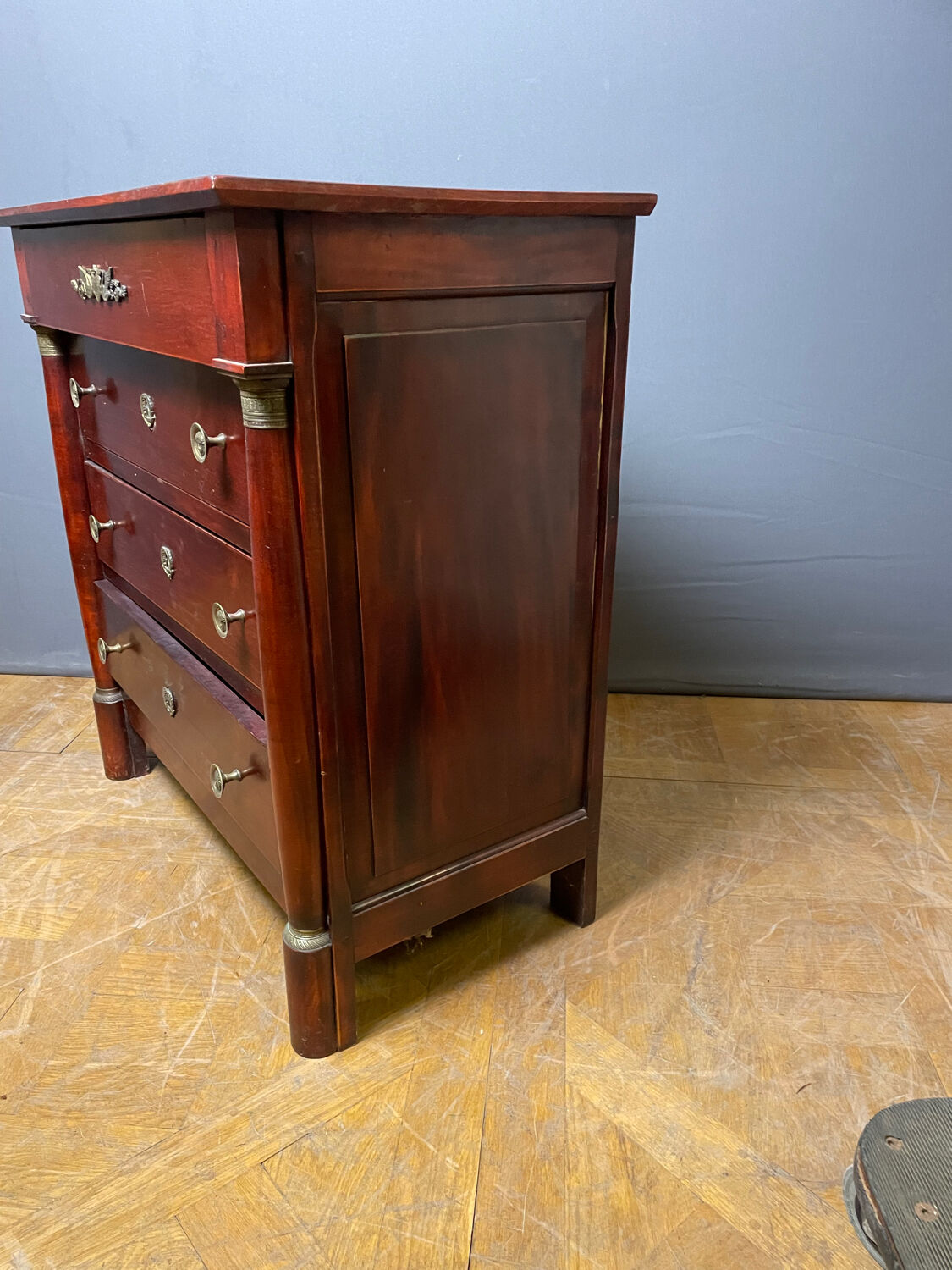 Commode de Style Empire à colonnes détachées