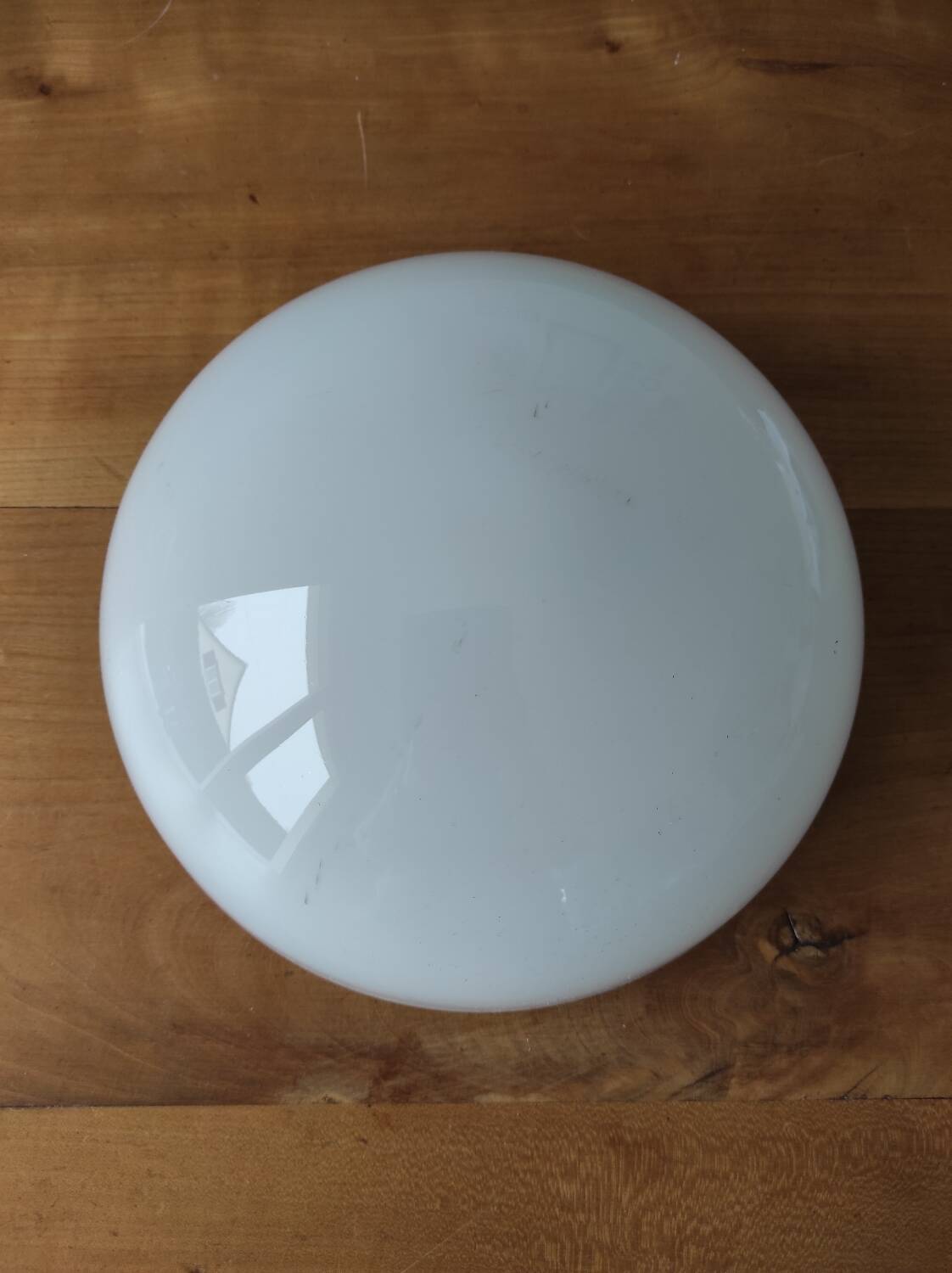 Large half-globe lampshade in white opaline.