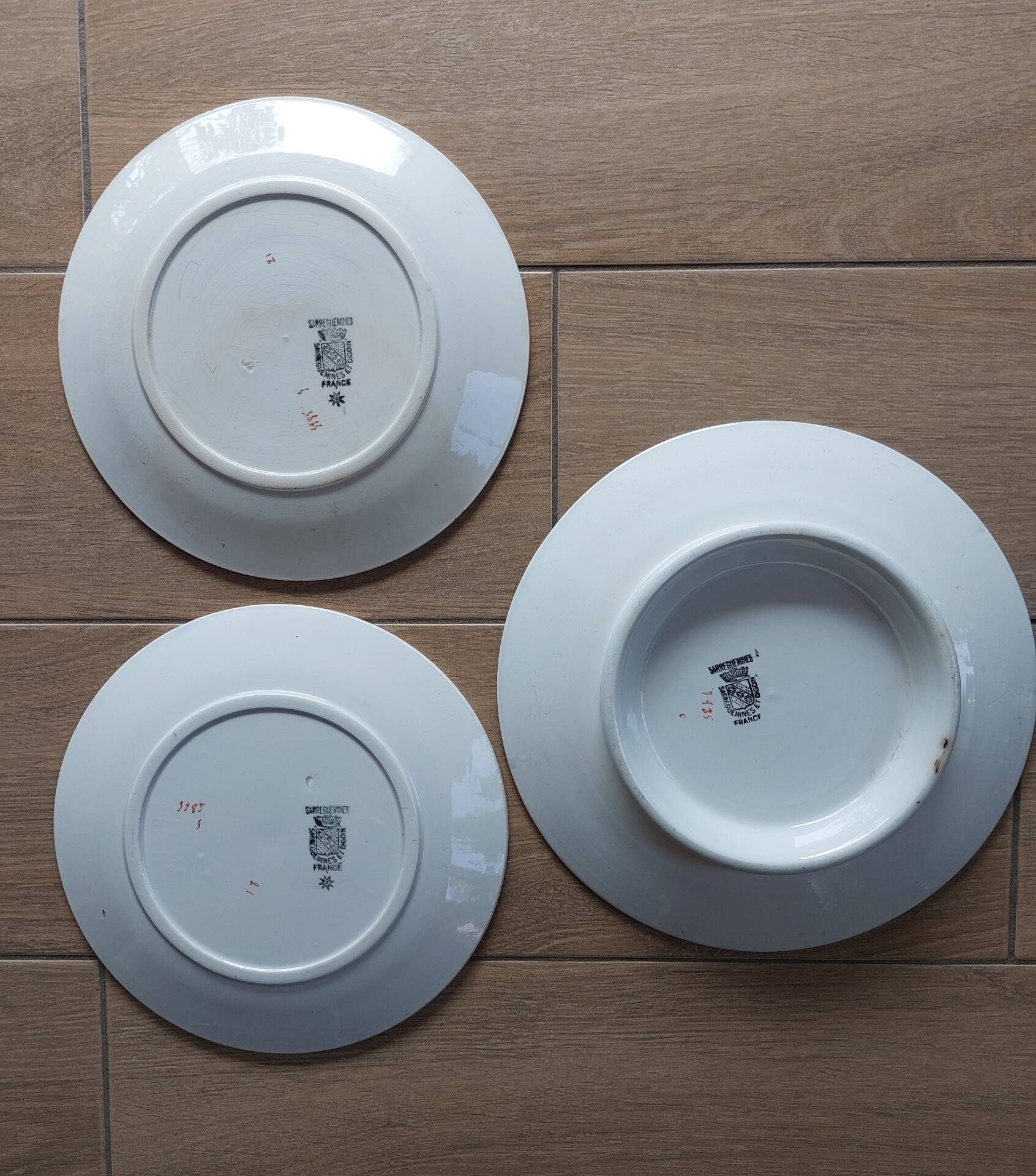 Assiettes faïence Sarreguemines