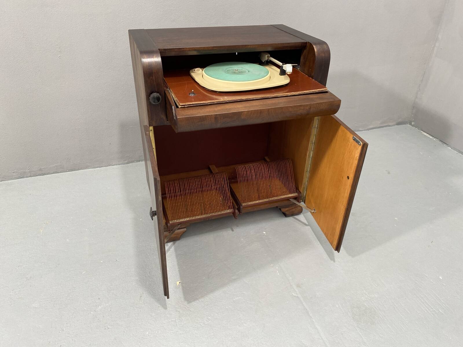 Fully renovated mid century cabinet with build-in turntable, Germany, 1950´s