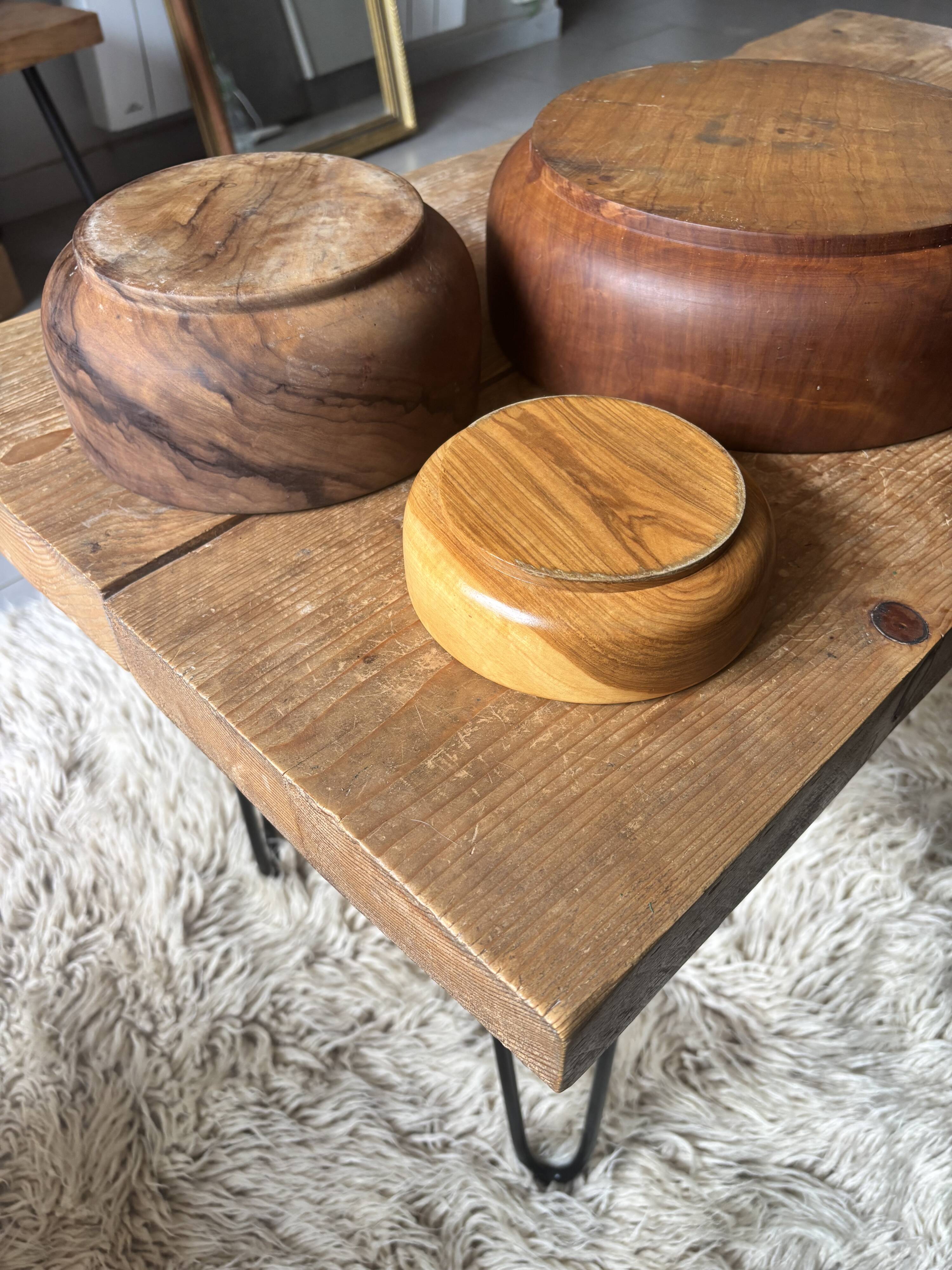 Ensemble de trois coupes en véritable bois d'olivier, fartisanaux, vintage