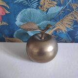 2 pears and 1 brass apple