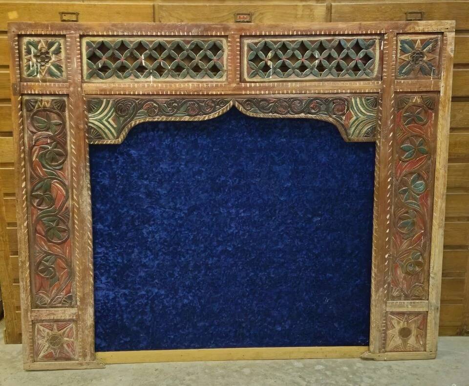 Wooden sculpted and polychrome architectural entourage – Orientalist work