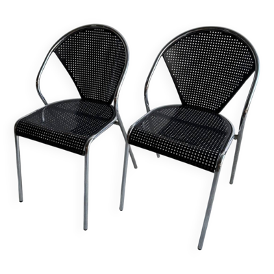 Ensemble de 2 chaises en métal noir perforé avec structure chromée, design industriel moderne des années 1980